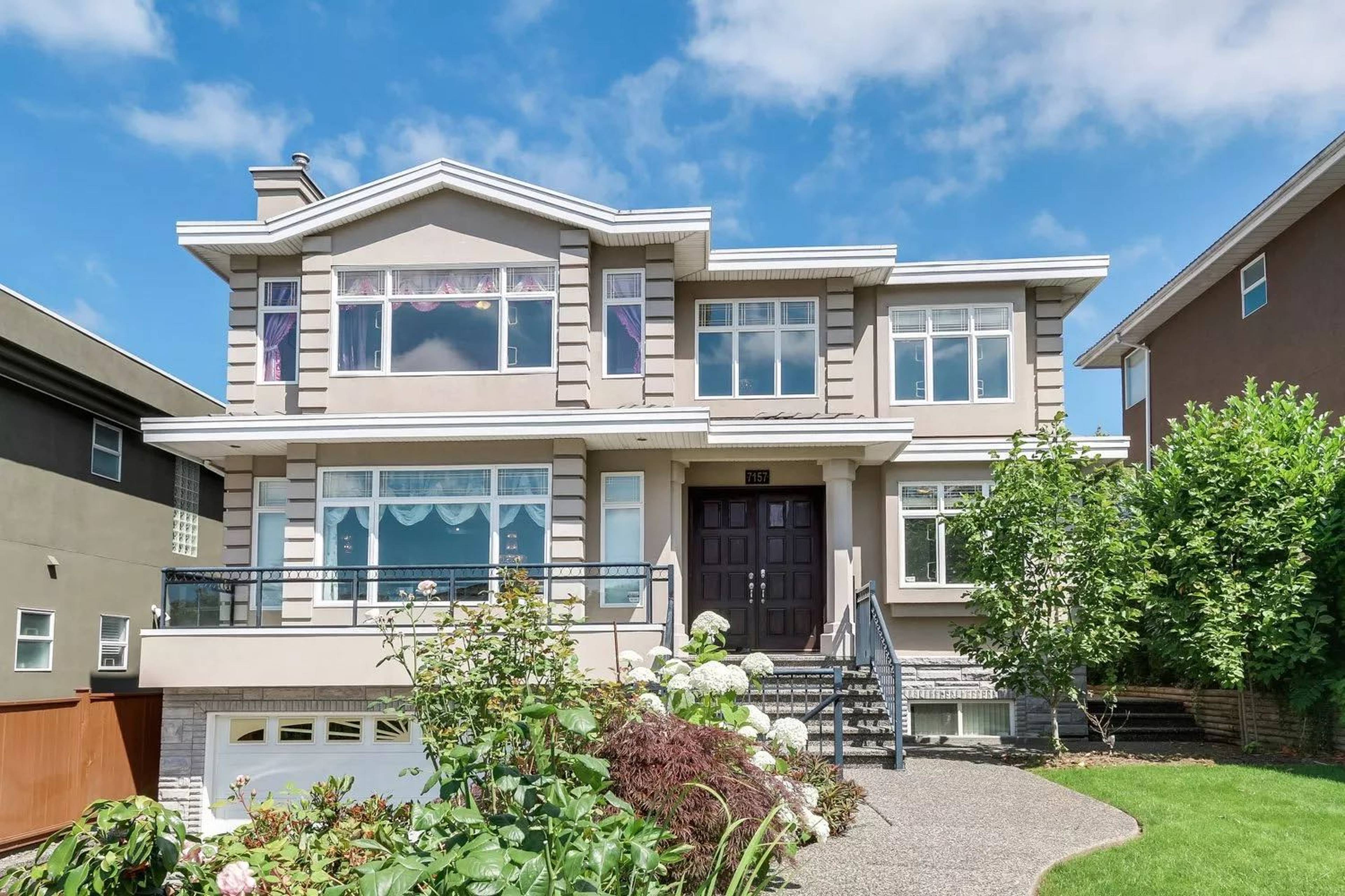 Ridgeview Dr, Burnaby, BC 4 Bedroom Room for Rent liv.rent