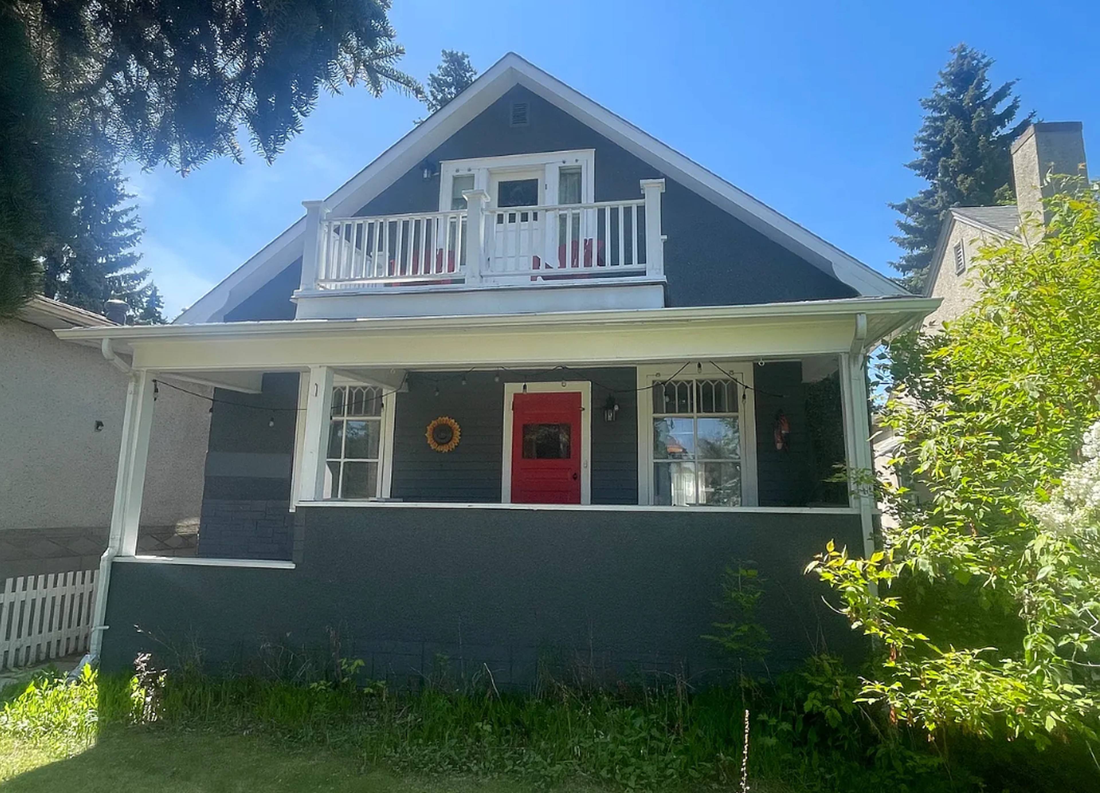 76 Ave NW