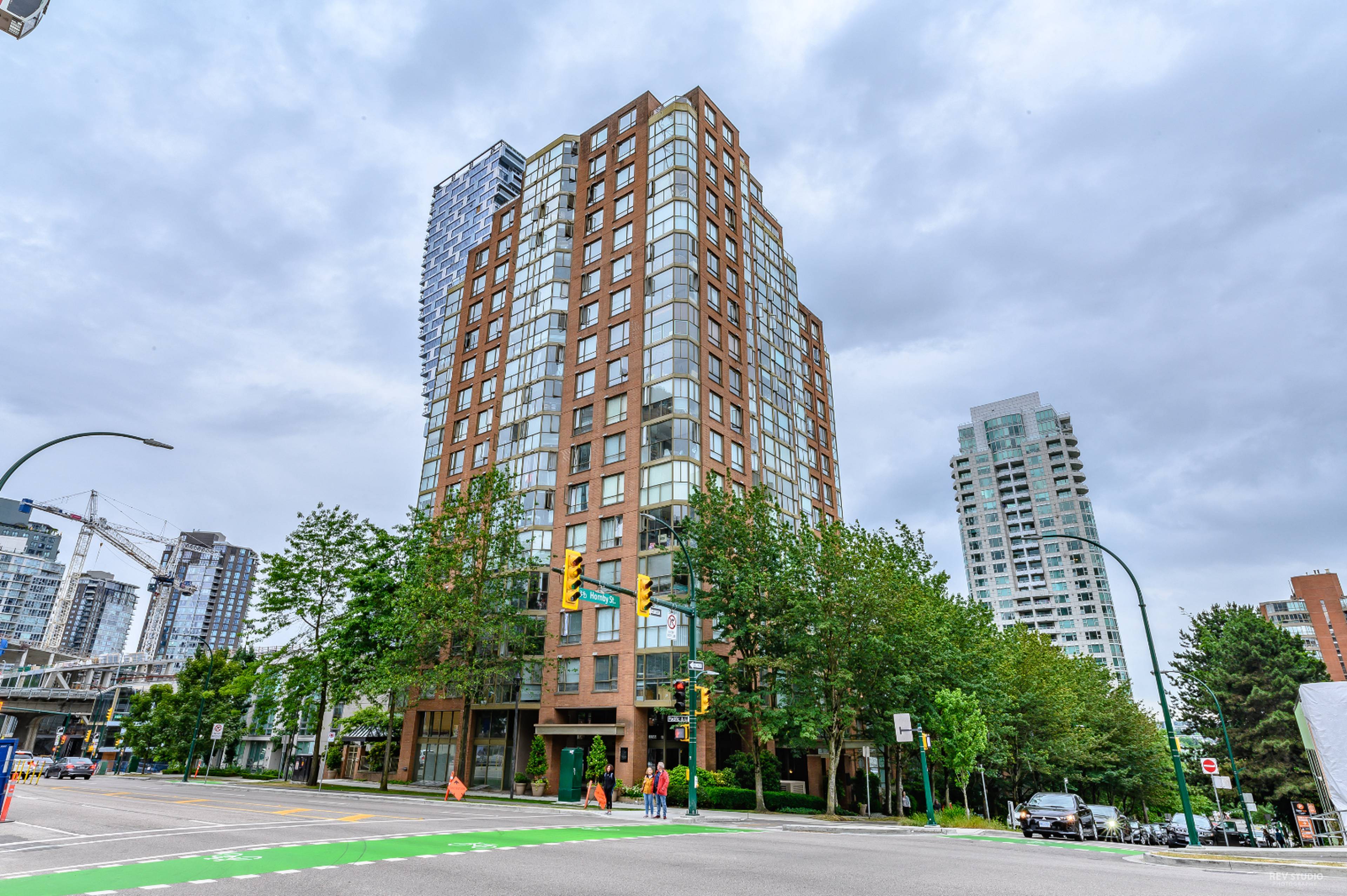 888 Pacific St 1