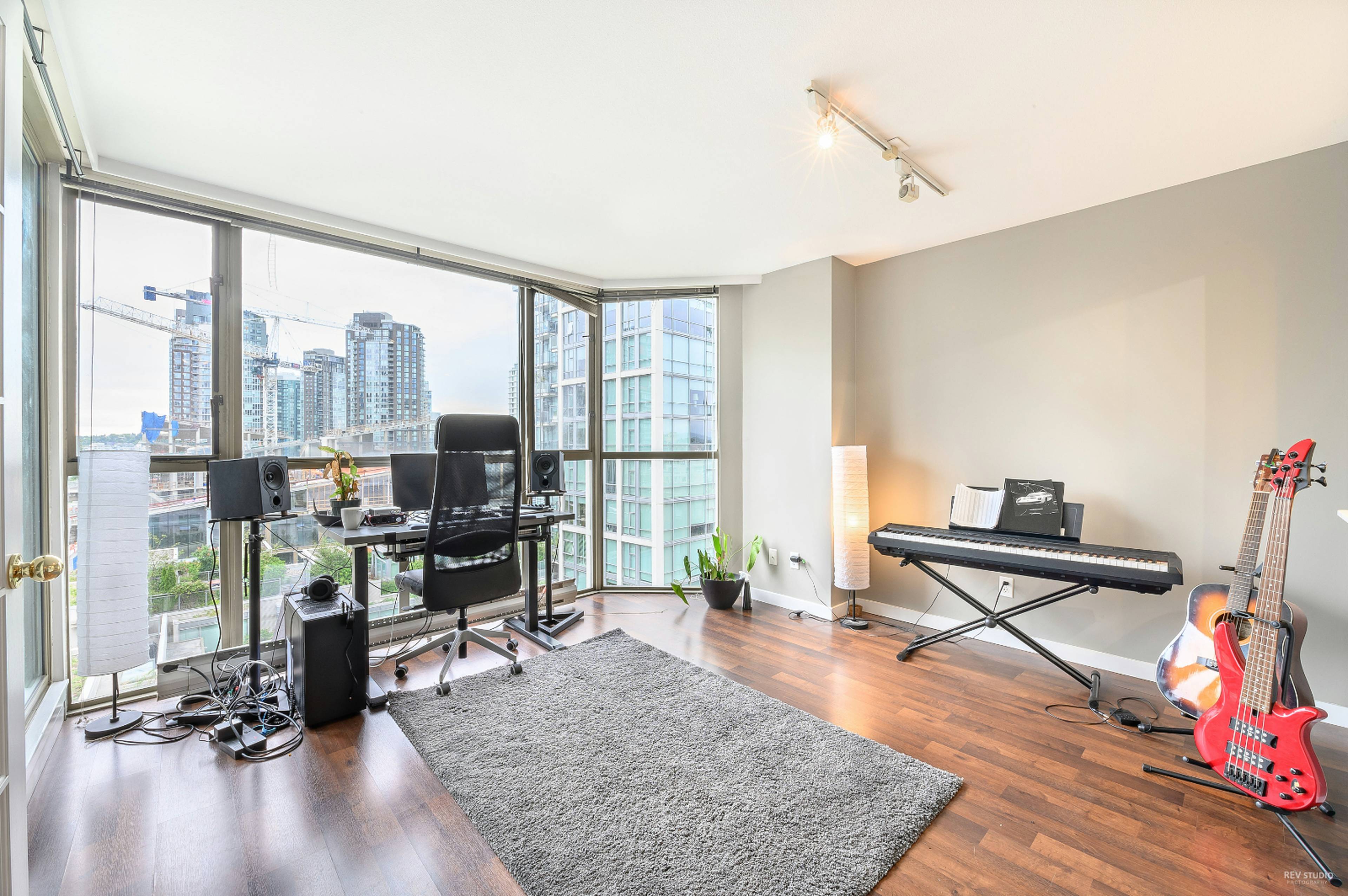 888 Pacific St 8