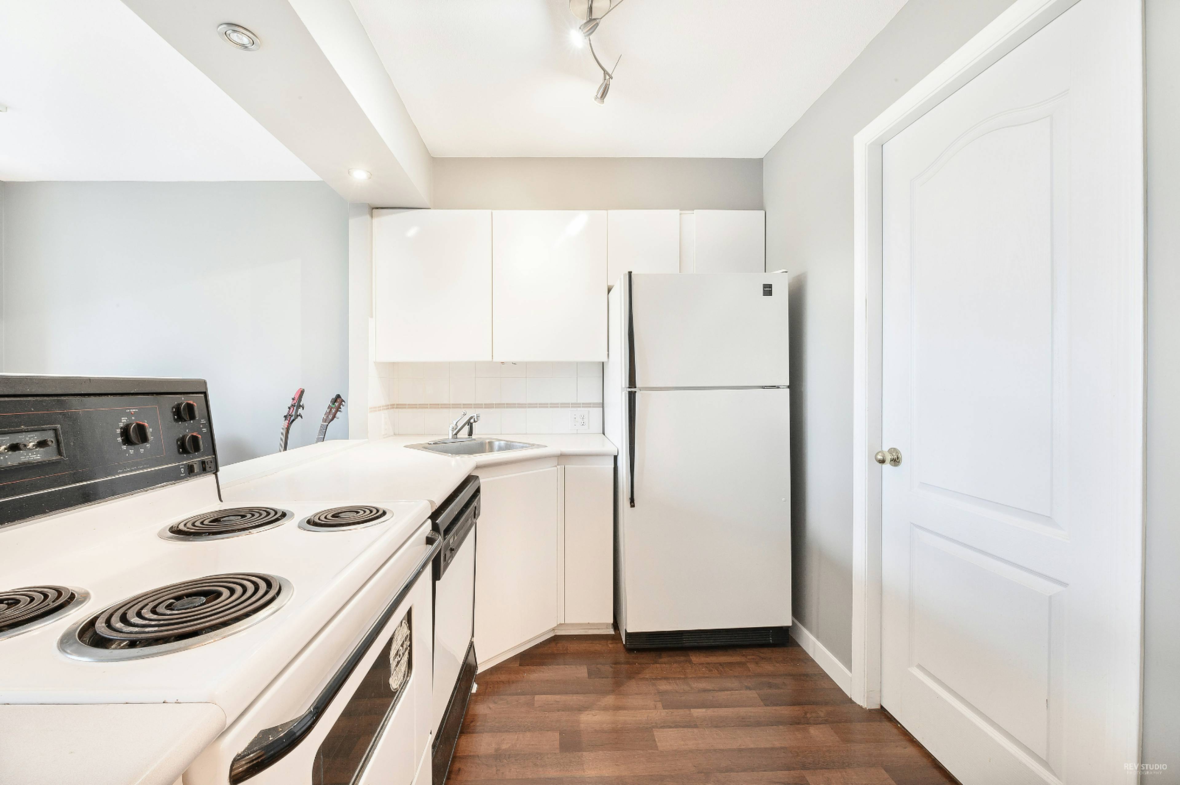 888 Pacific St 12