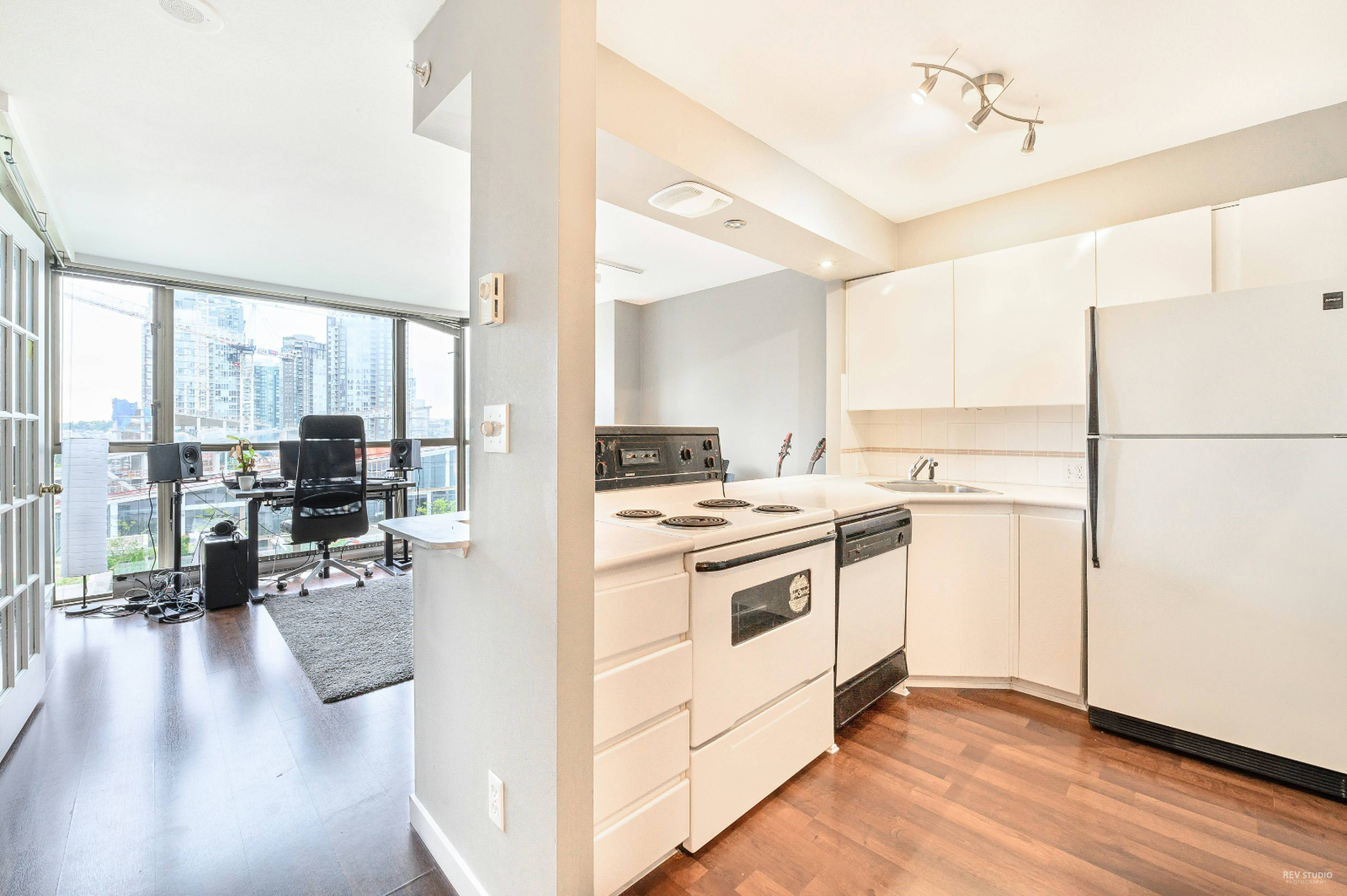 888 Pacific St 14