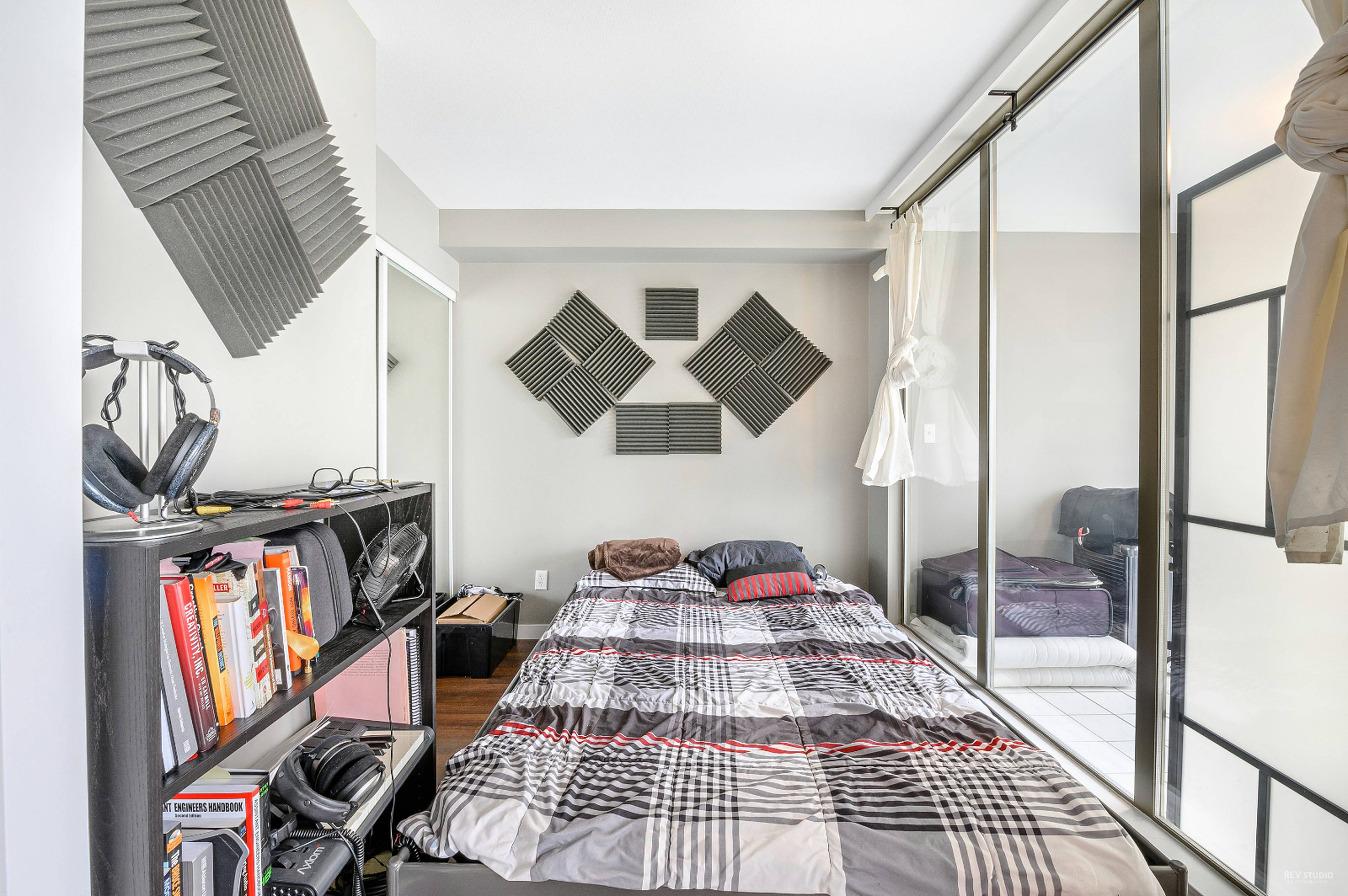 888 Pacific St 15