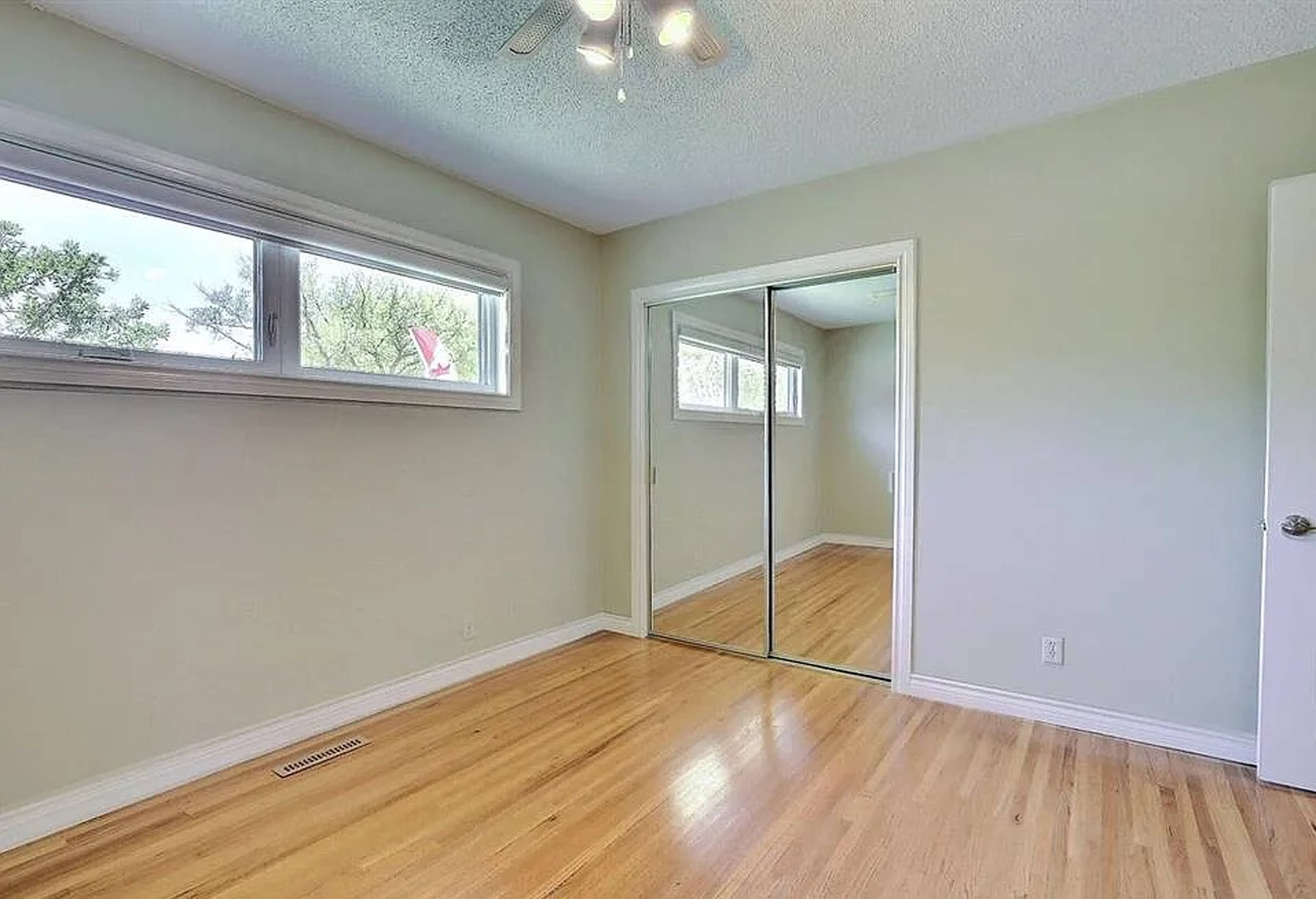 26 Millar Cres 5