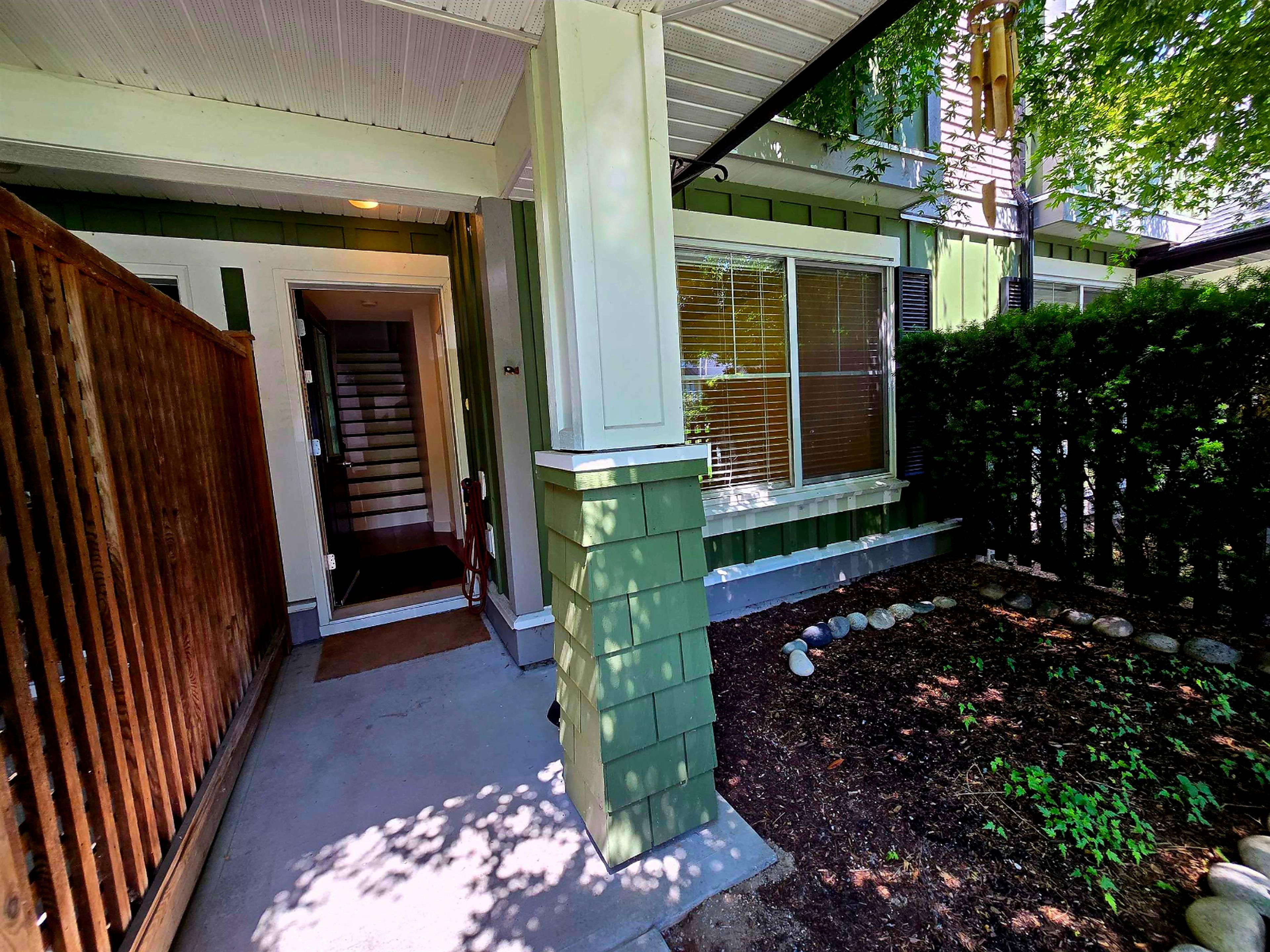 18211 70 Ave