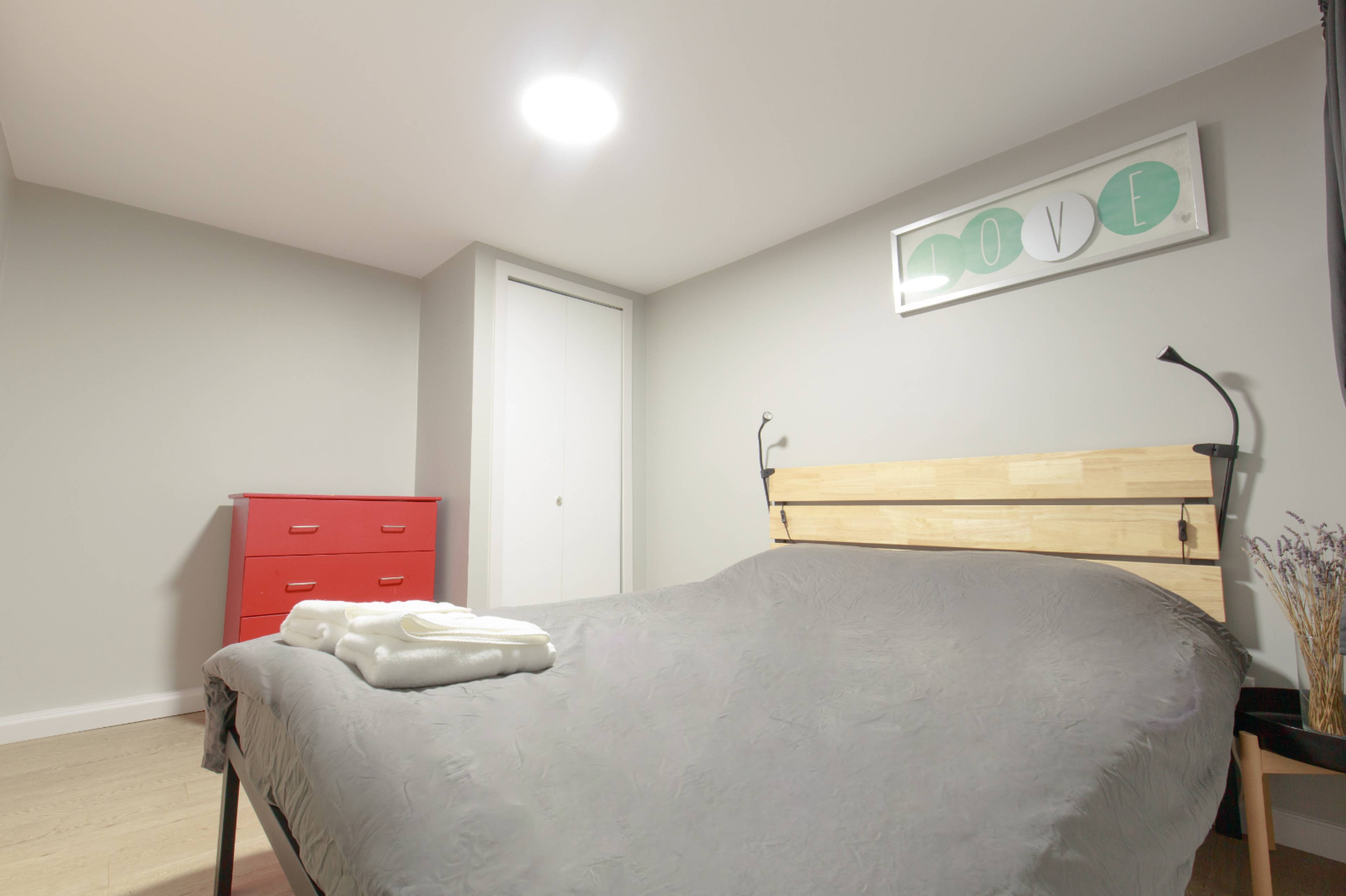 914 Ladner St 6