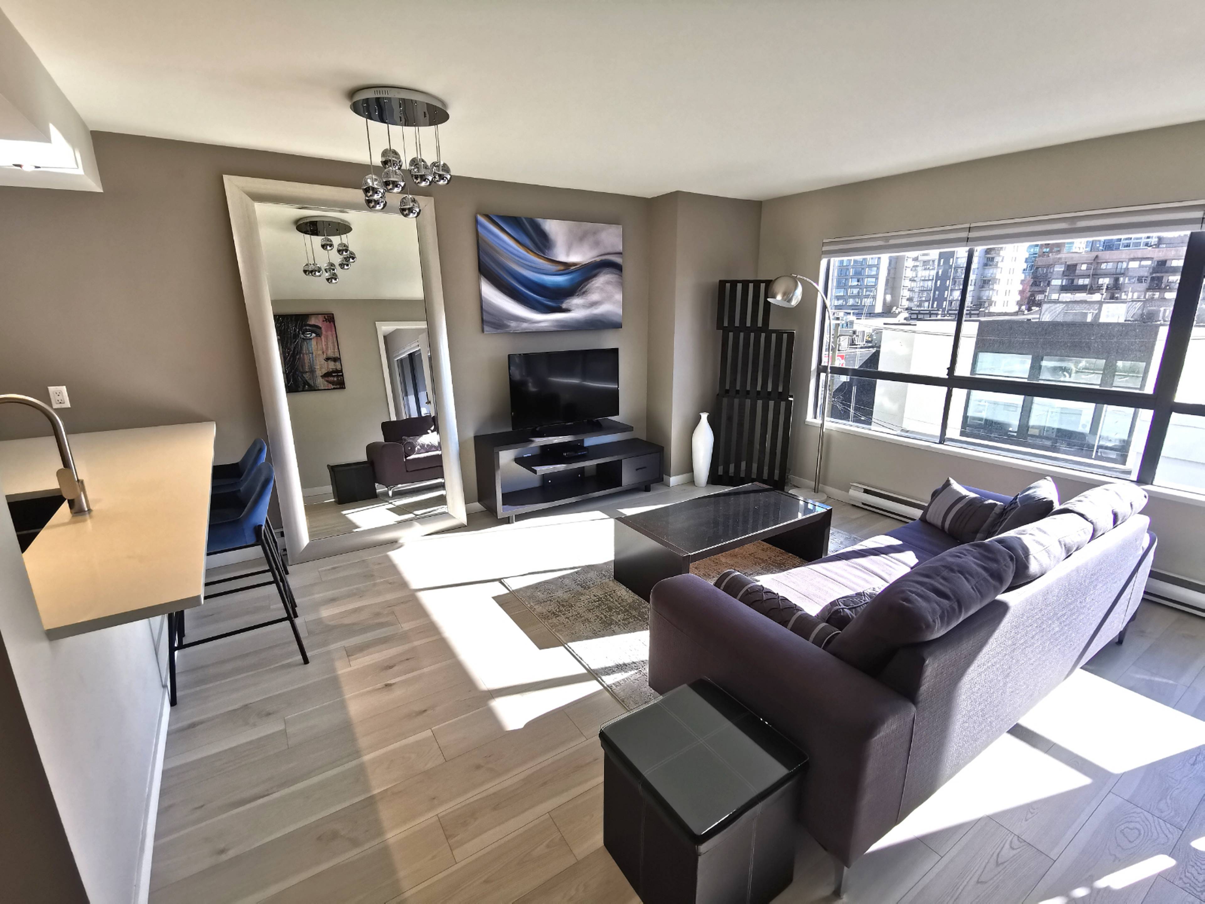 1 室  · 1 卫 for rent $8,000 / 月