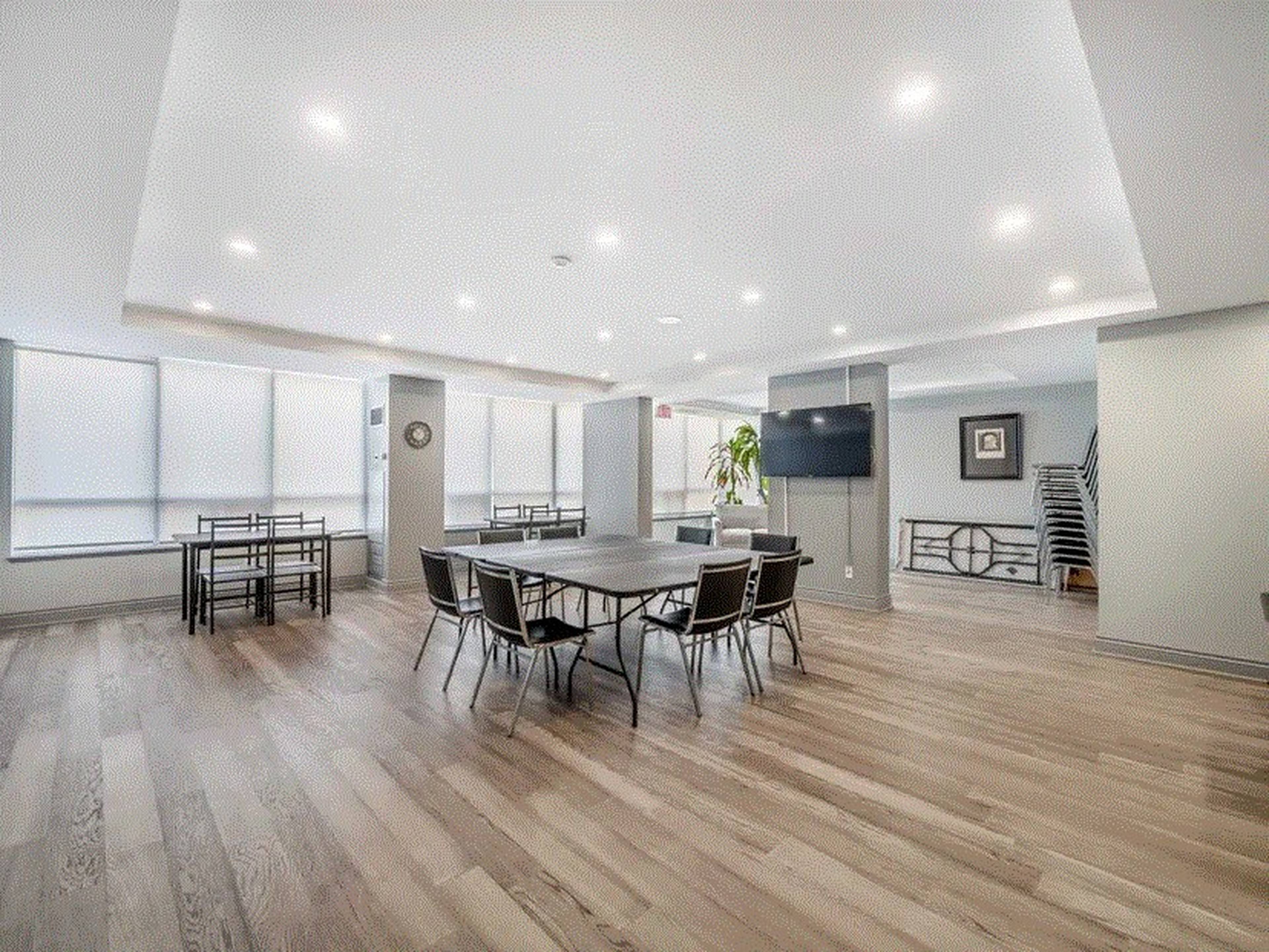 91 Townsgate Dr
