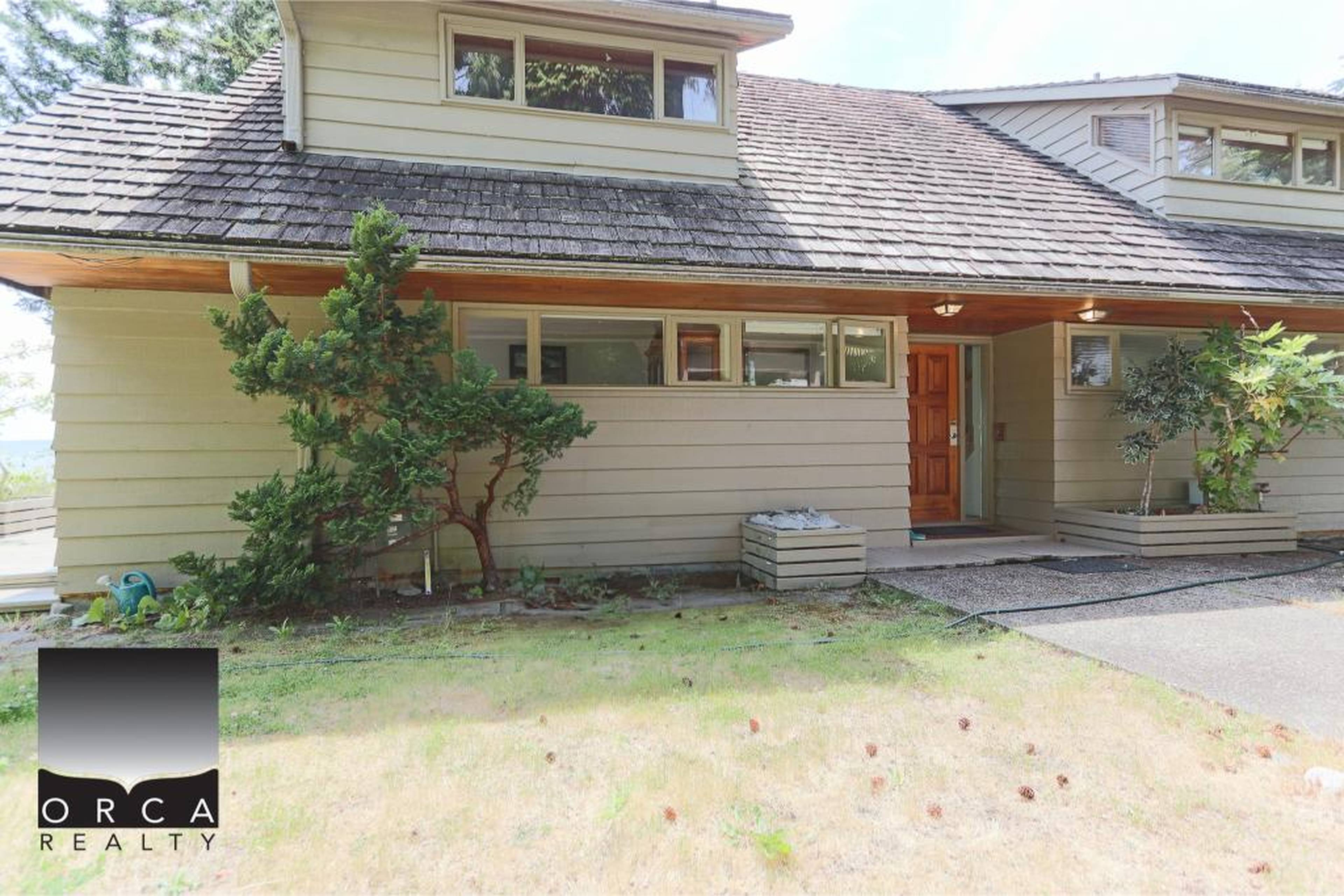 4174 Rose Cres