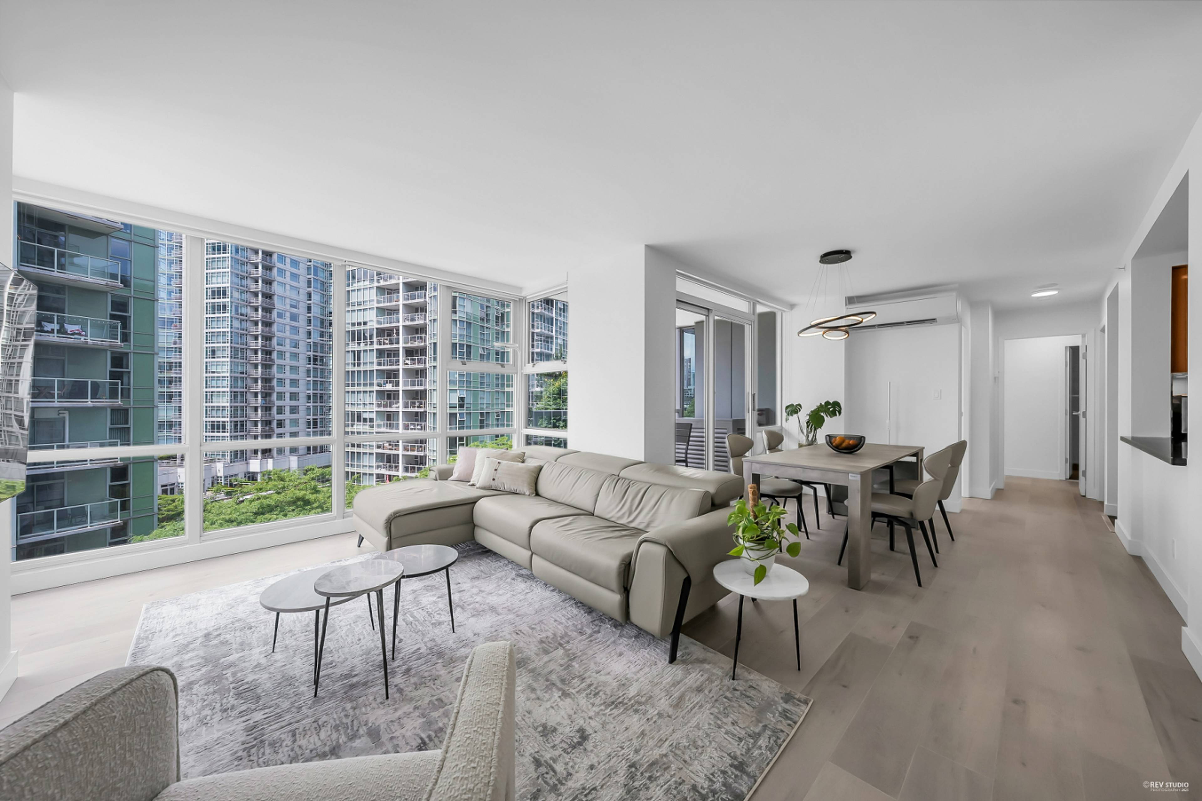 1077 Marinaside Cres 7