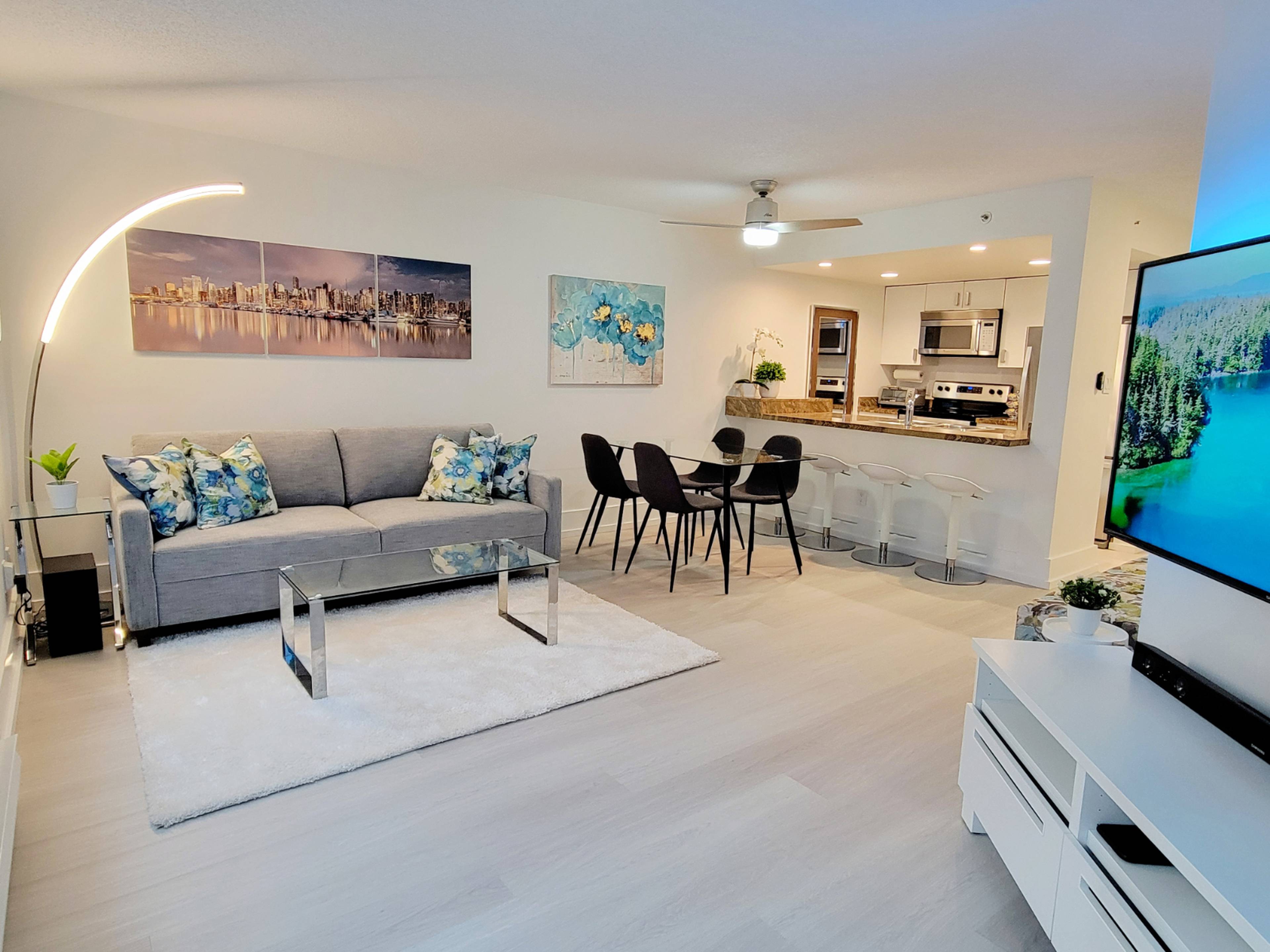 1 室  · 1 卫 for rent $4,000 / 月