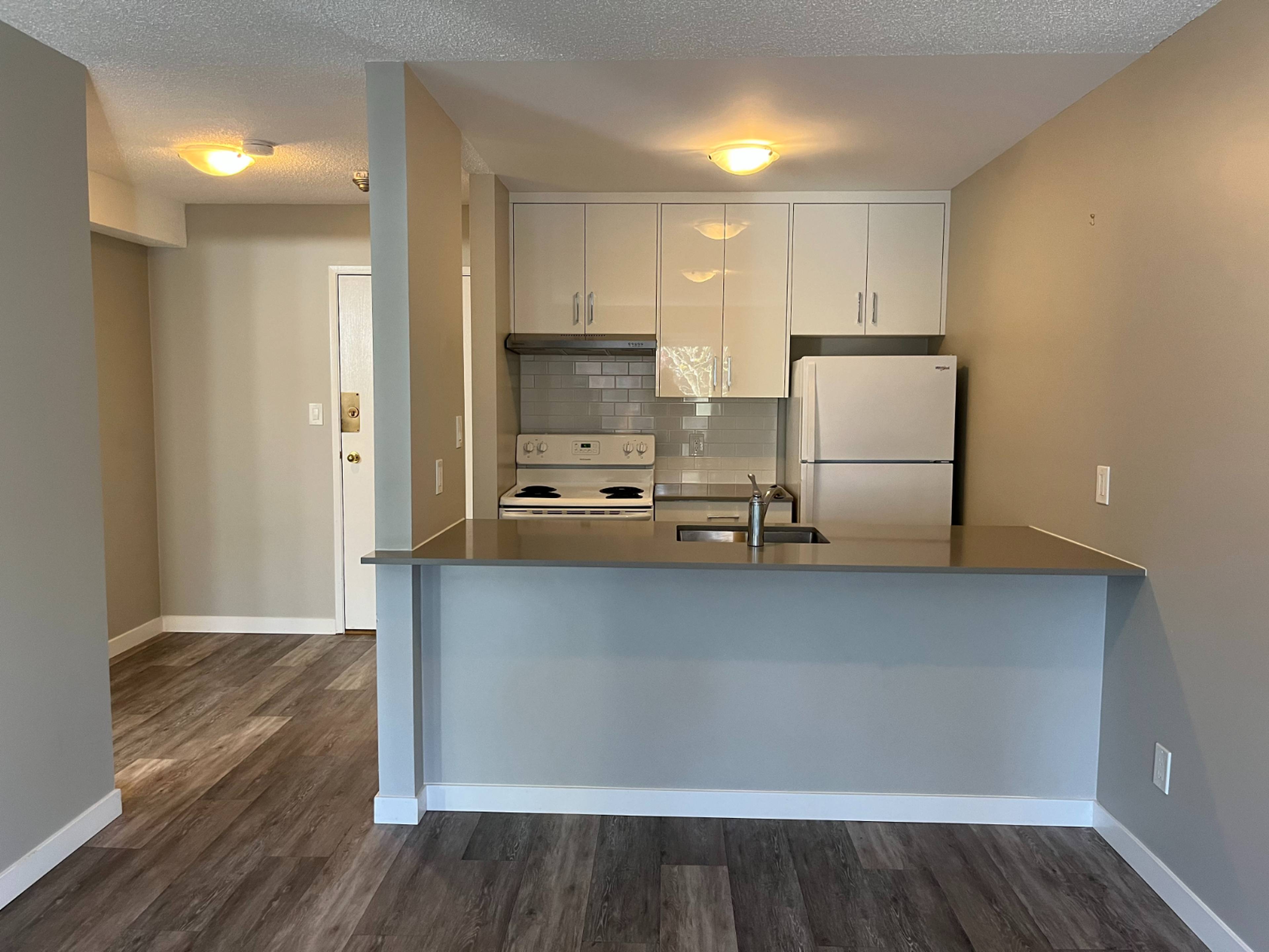 1 ch.  · 1 s. de bains for rent $2,730 / mois