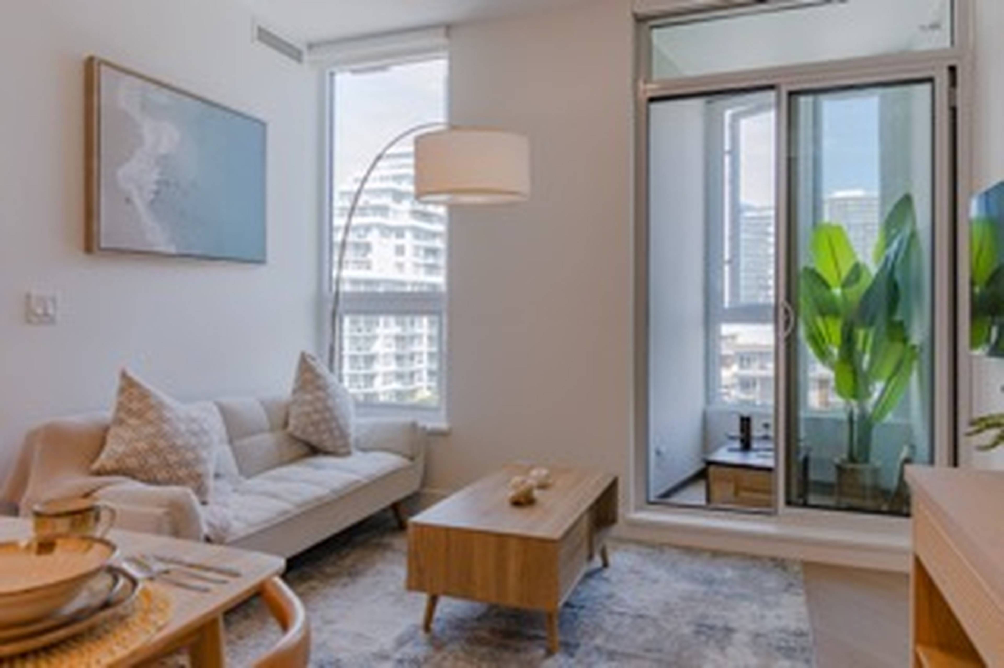 1 ch.  · 2 s. de bains for rent $3,250 / mois