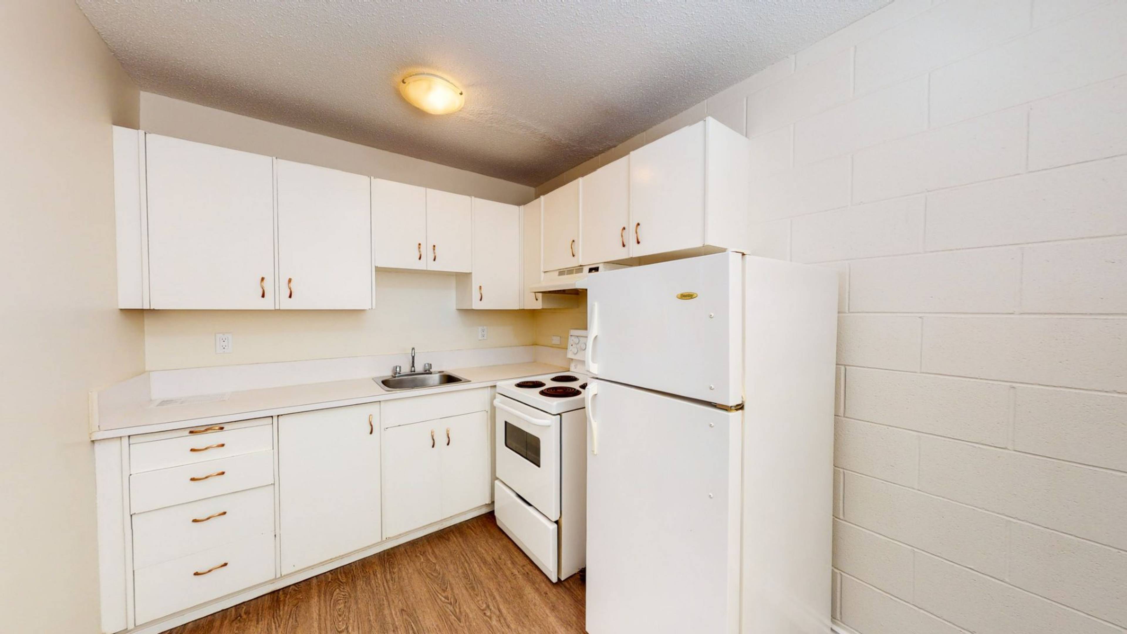 1 室  · 1 卫 for rent $1,195 / 月