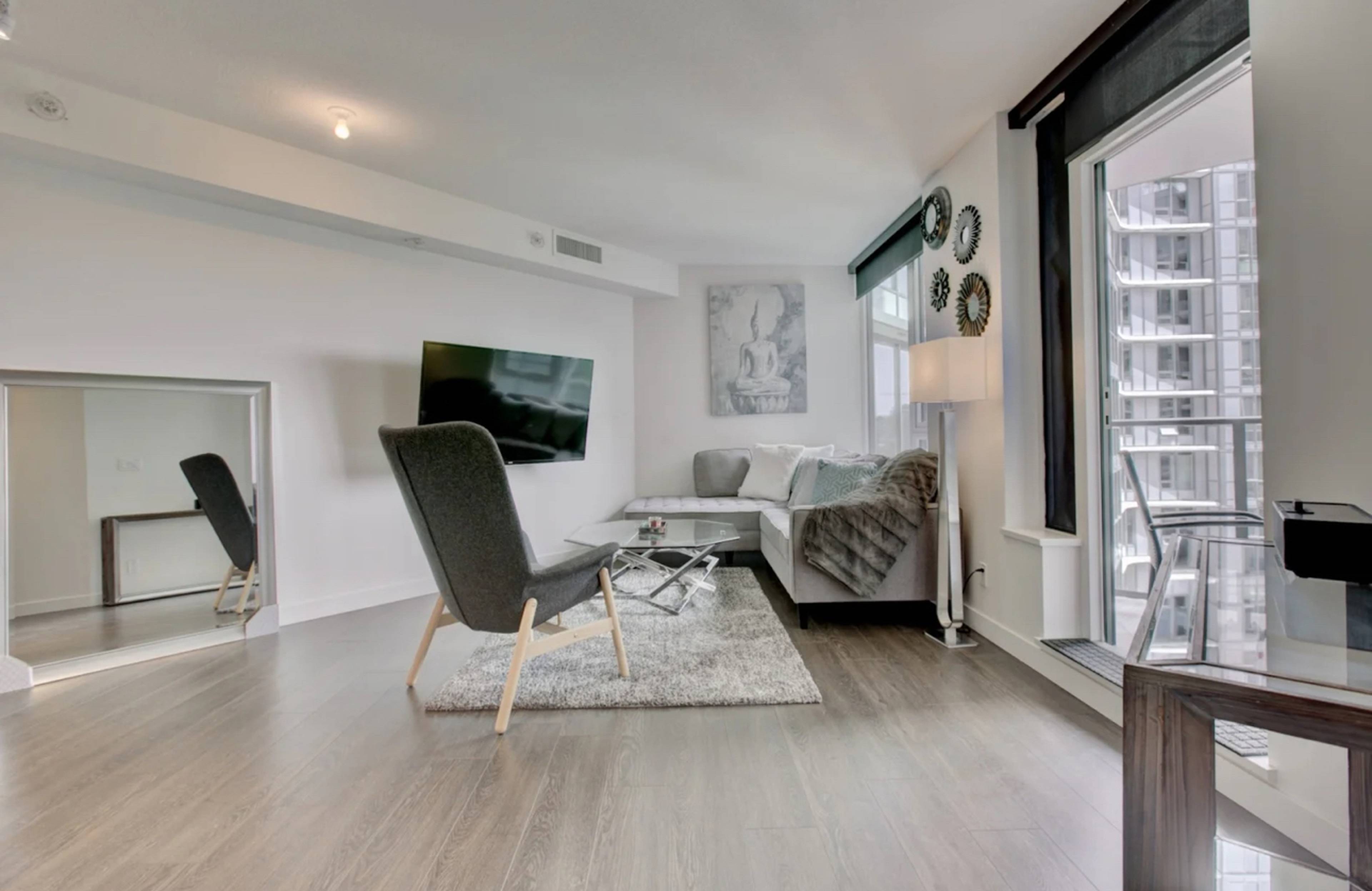 1 ch.  · 1 s. de bains for rent $3,600 / mois