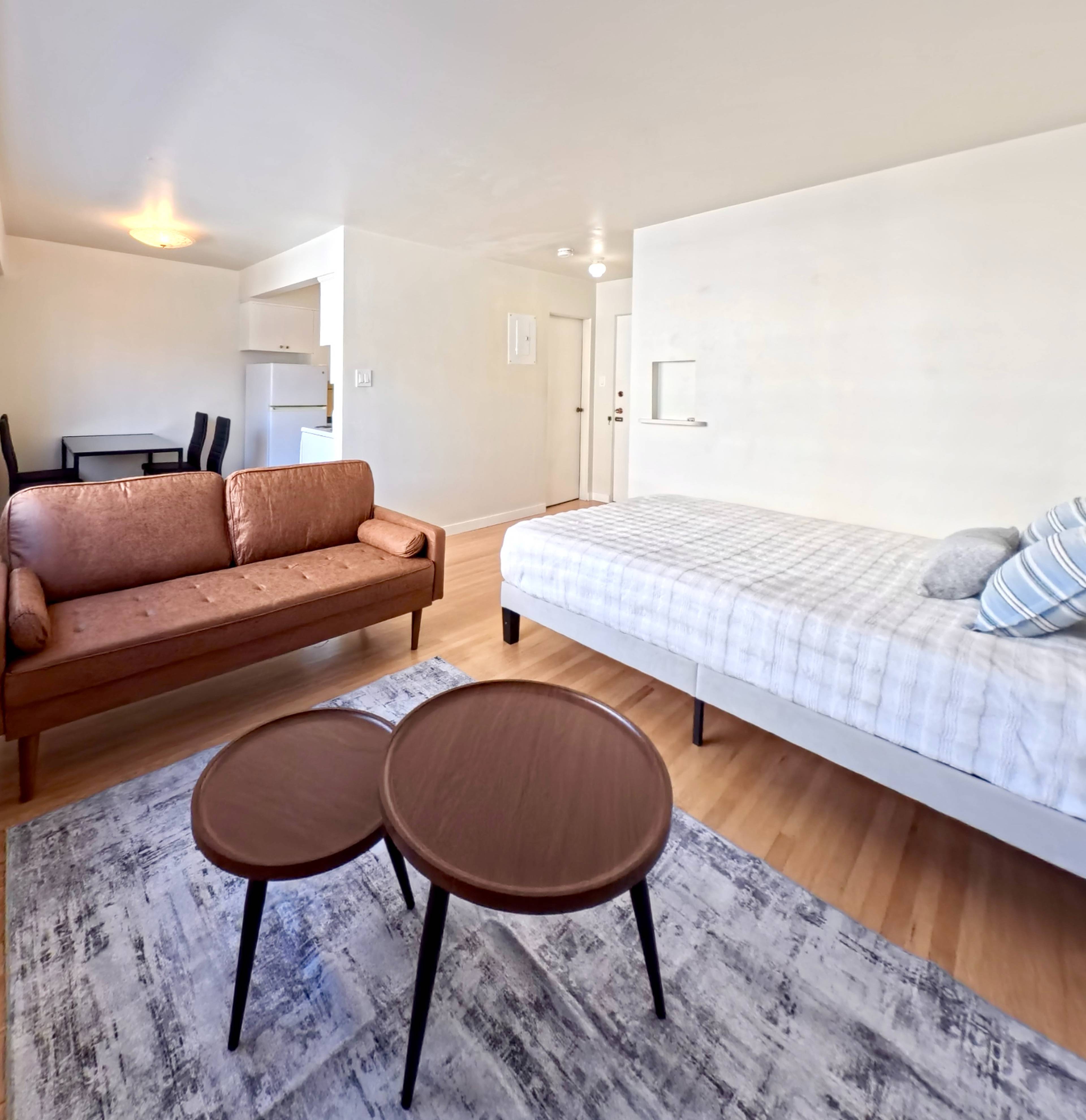 Room for rent $2,290 / month