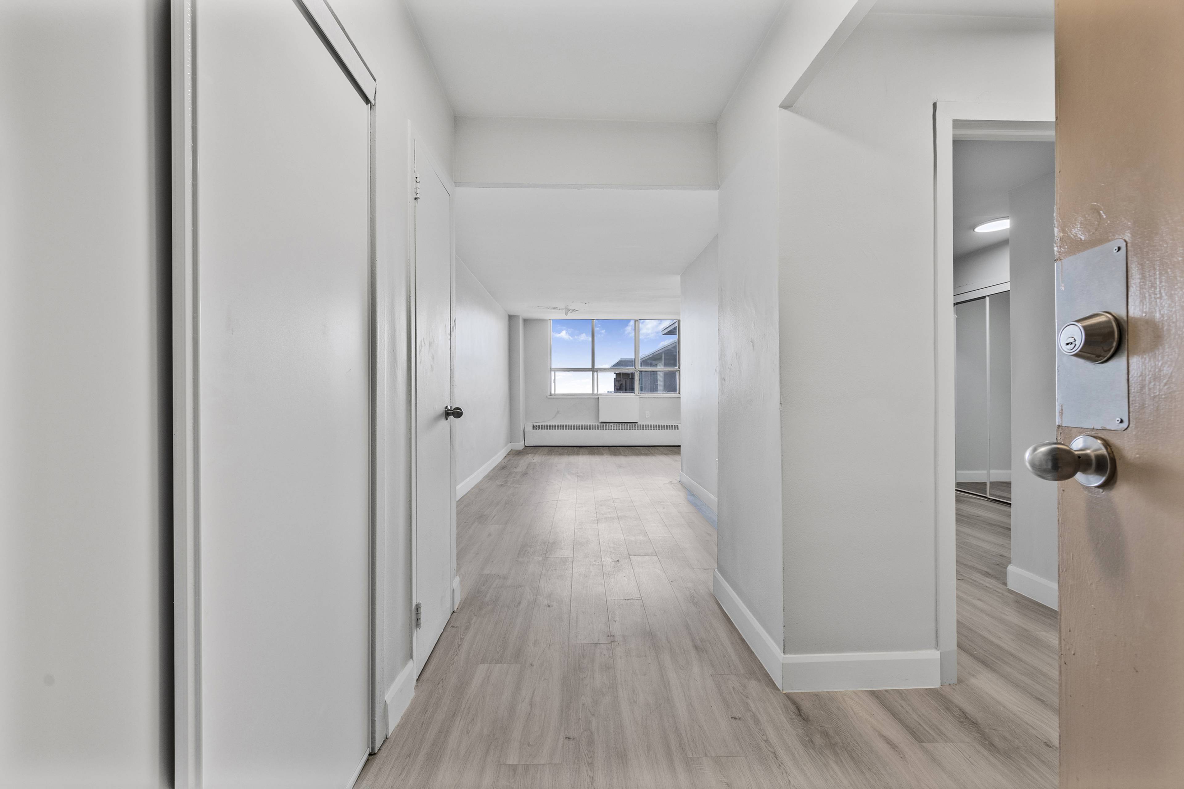 1 ch.  · 1 s. de bains for rent $1,998 / mois