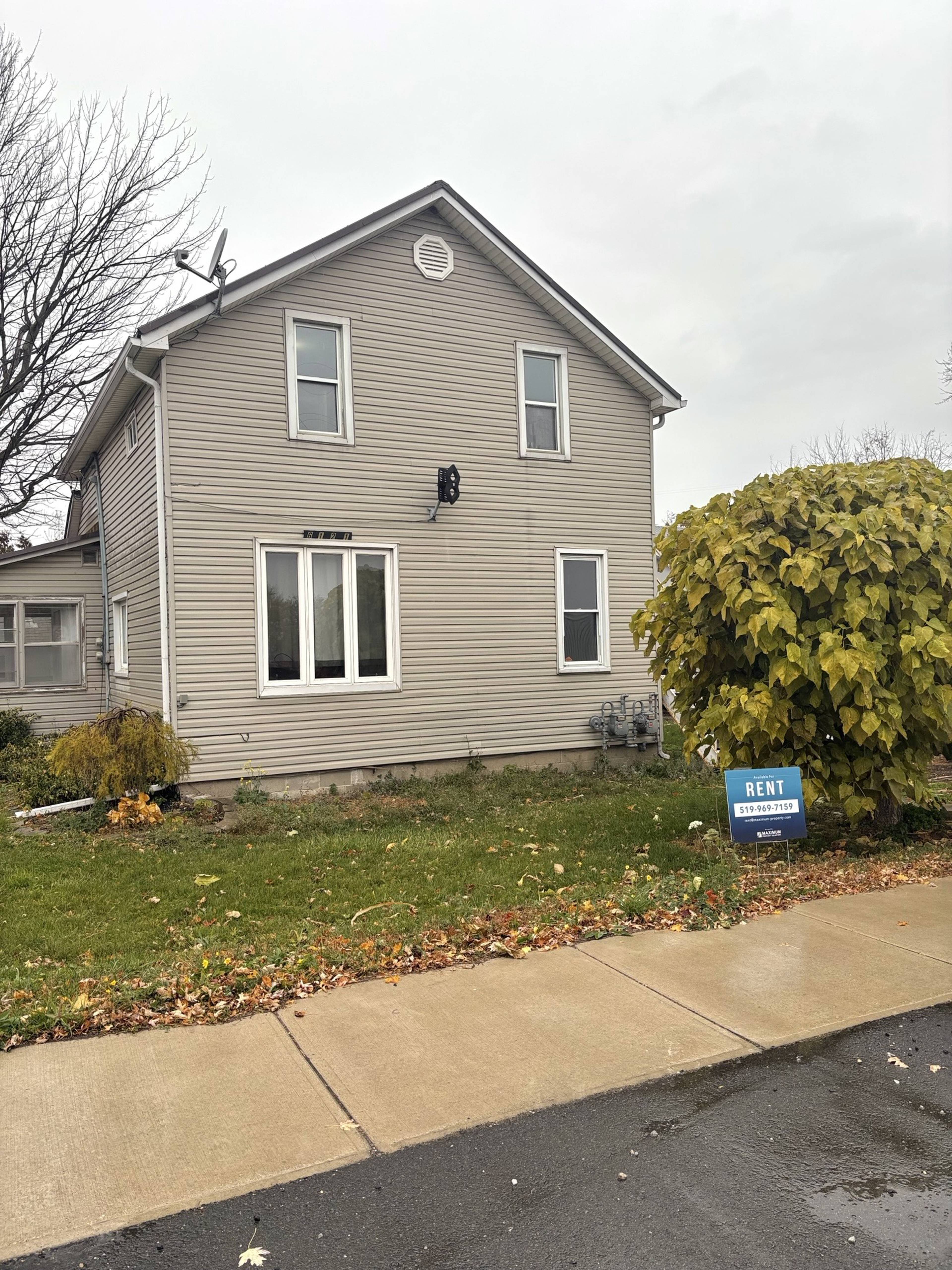 2 Bed  · 1 Bath for rent $1,100 / month