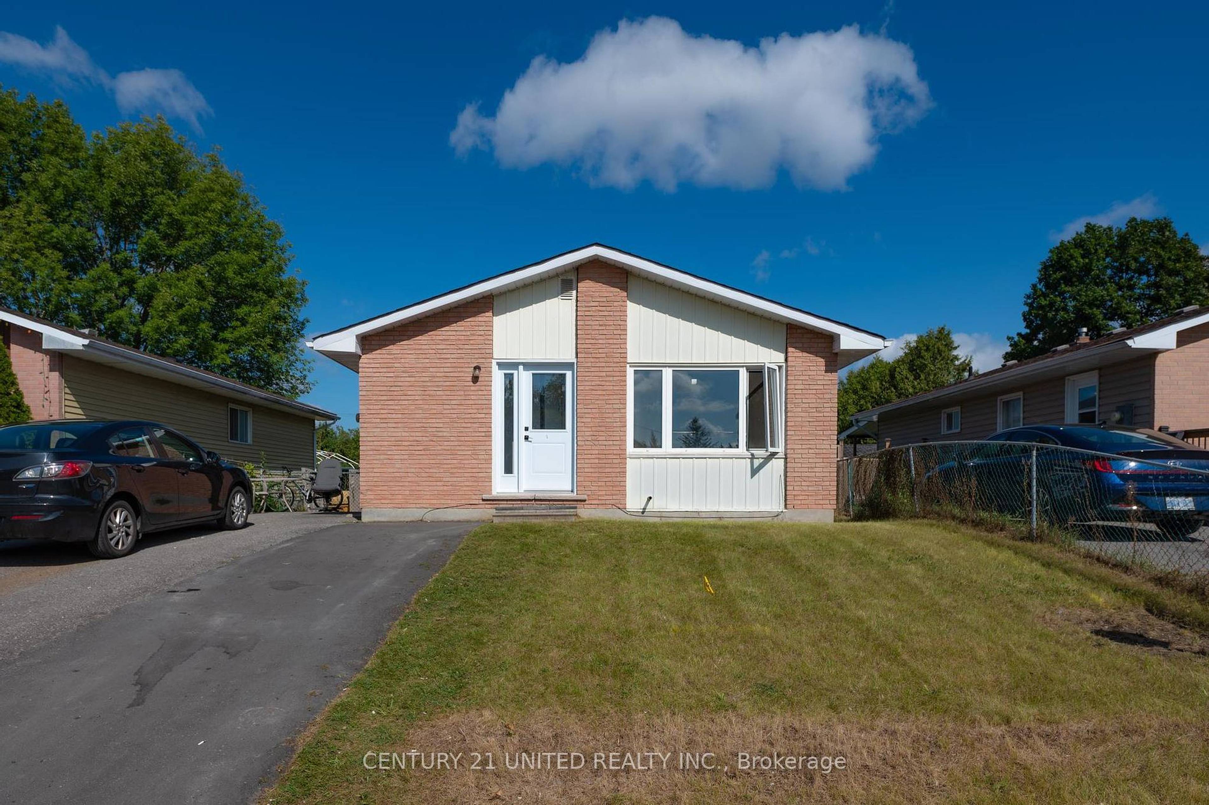 3 室  · 1 卫 for rent $2,349 / 月