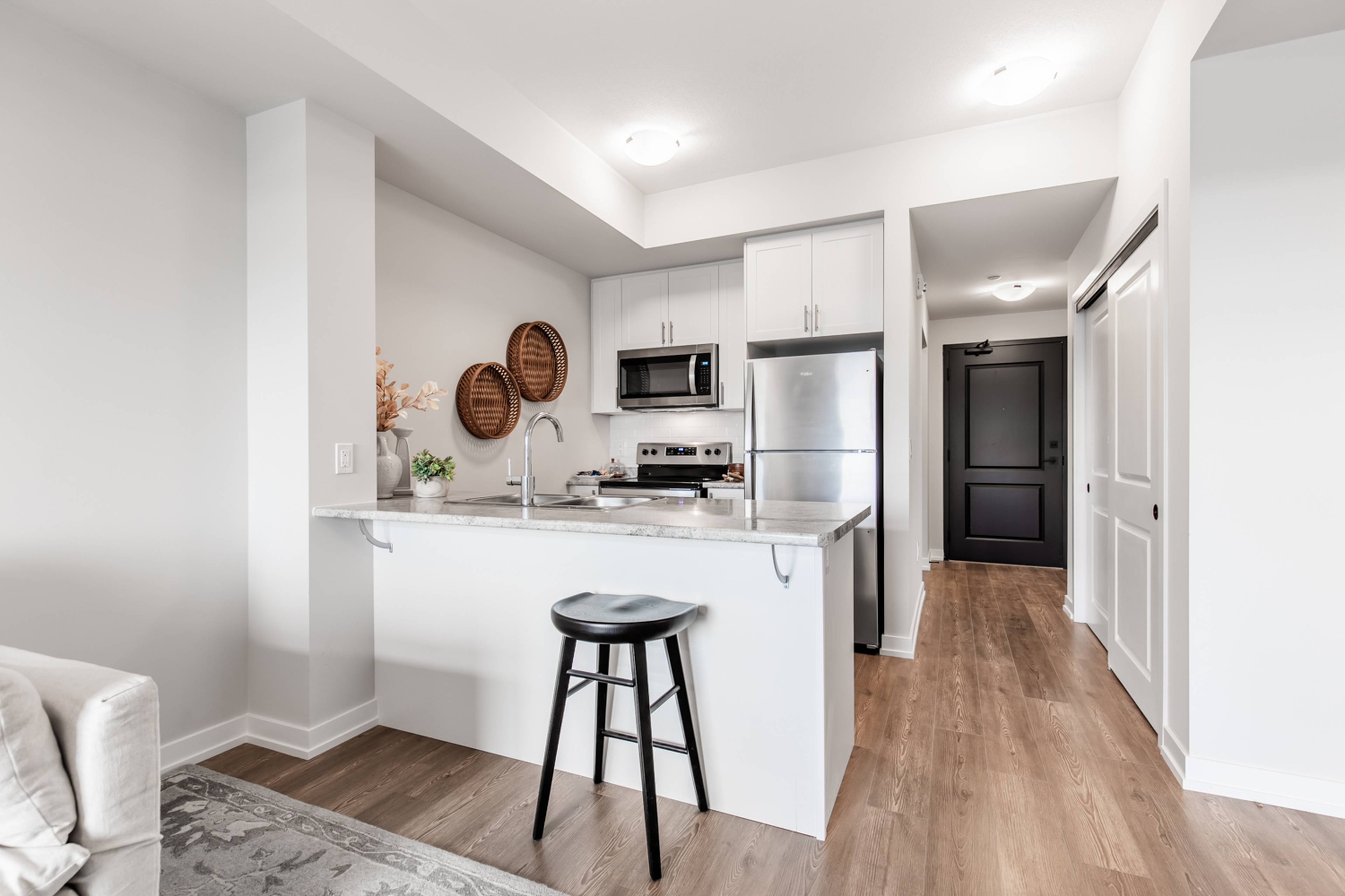 1 室  · 1 卫 for rent $1,351+ / 月