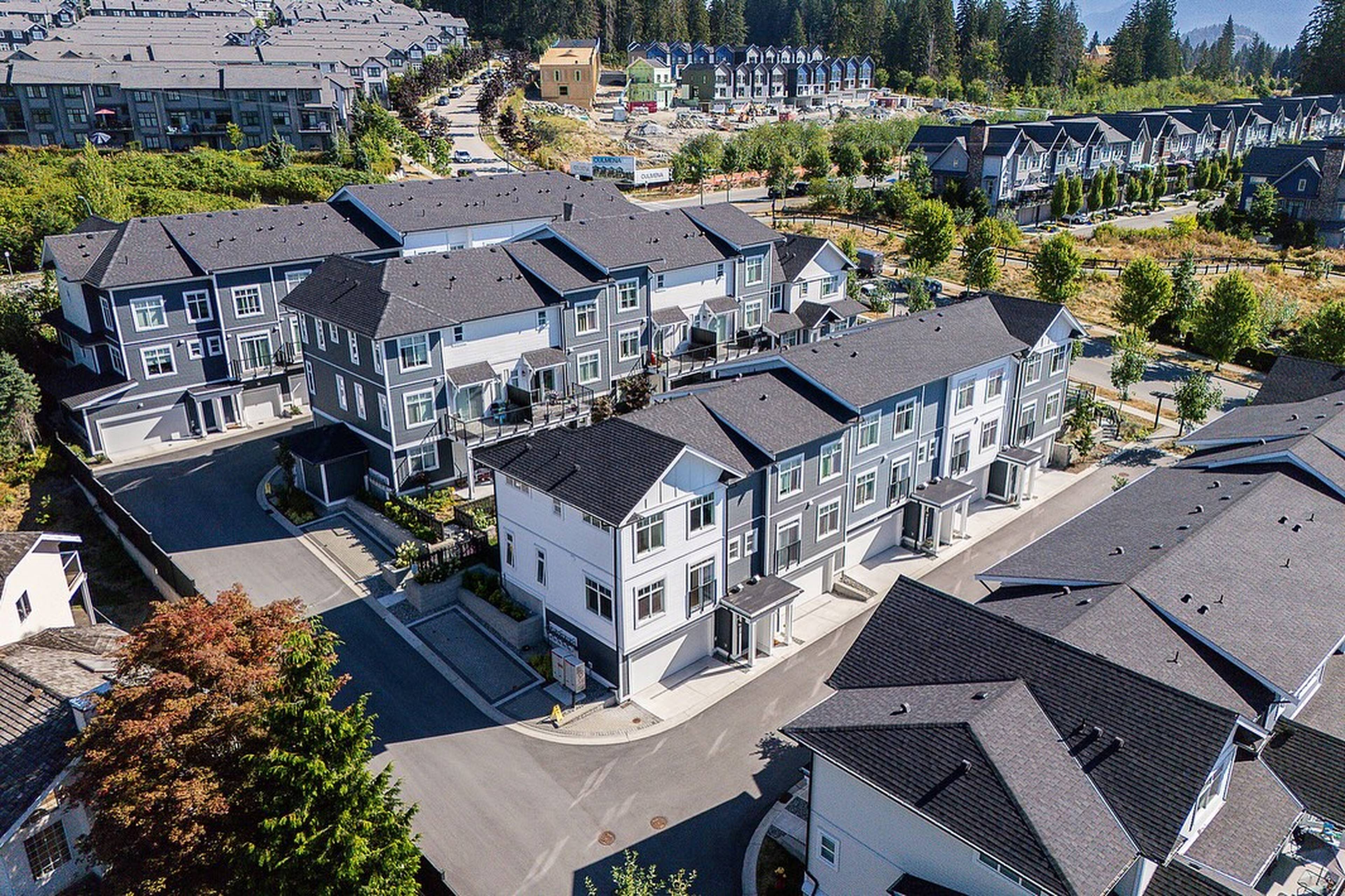 3489 Baycrest Ave 2