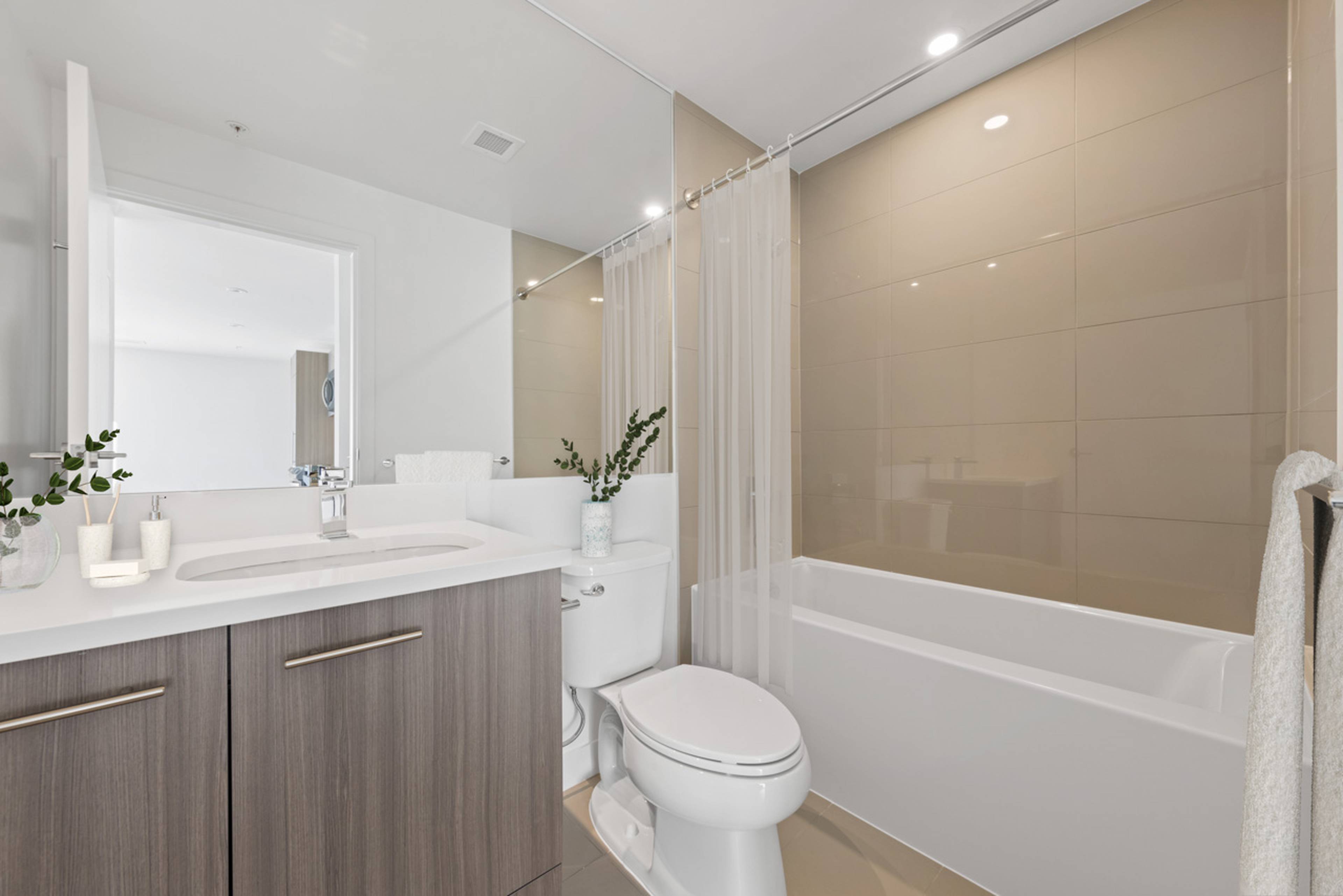 2 Bed  · 1 Bath for rent $4,210 / month