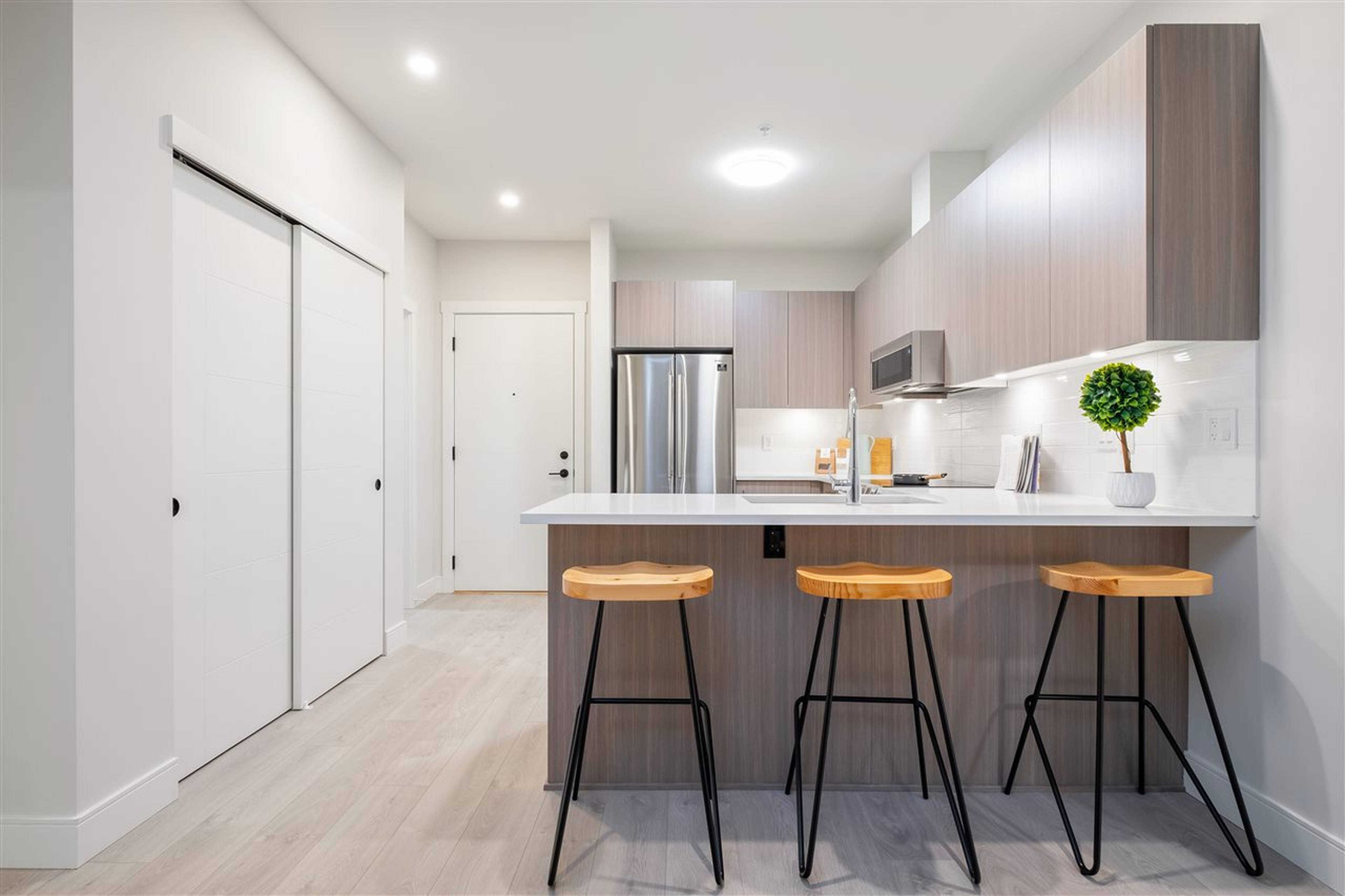 2 ch.  · 2 s. de bains for rent $3,495 / mois