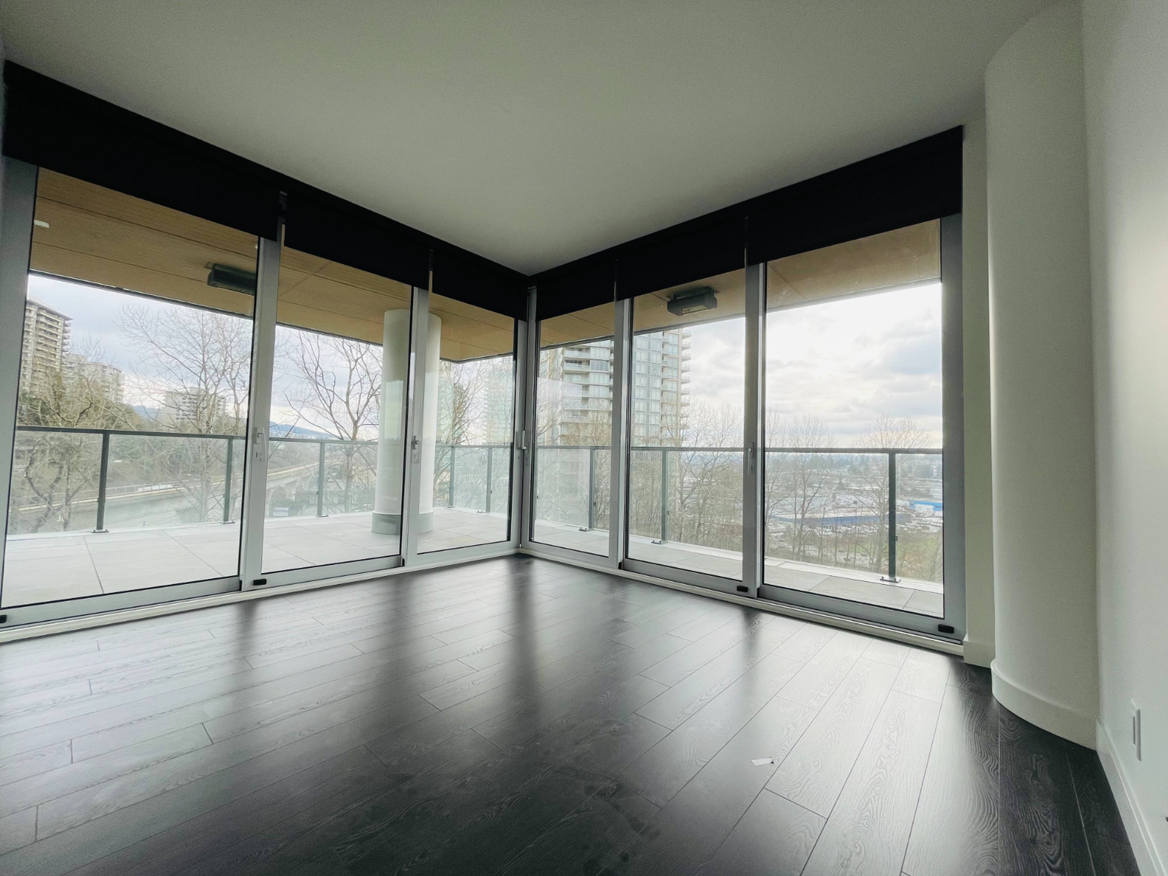 2 ch.  · 2 s. de bains for rent $3,000 / mois