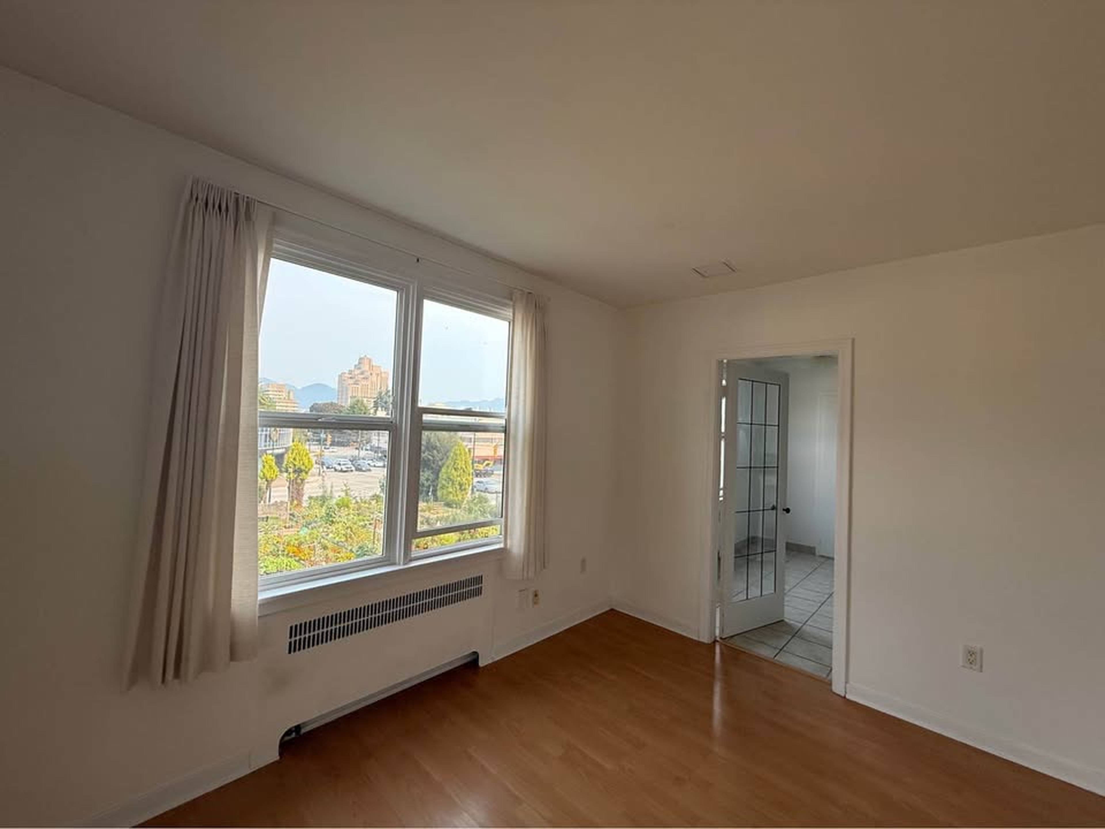 Room for rent $2,698 / month