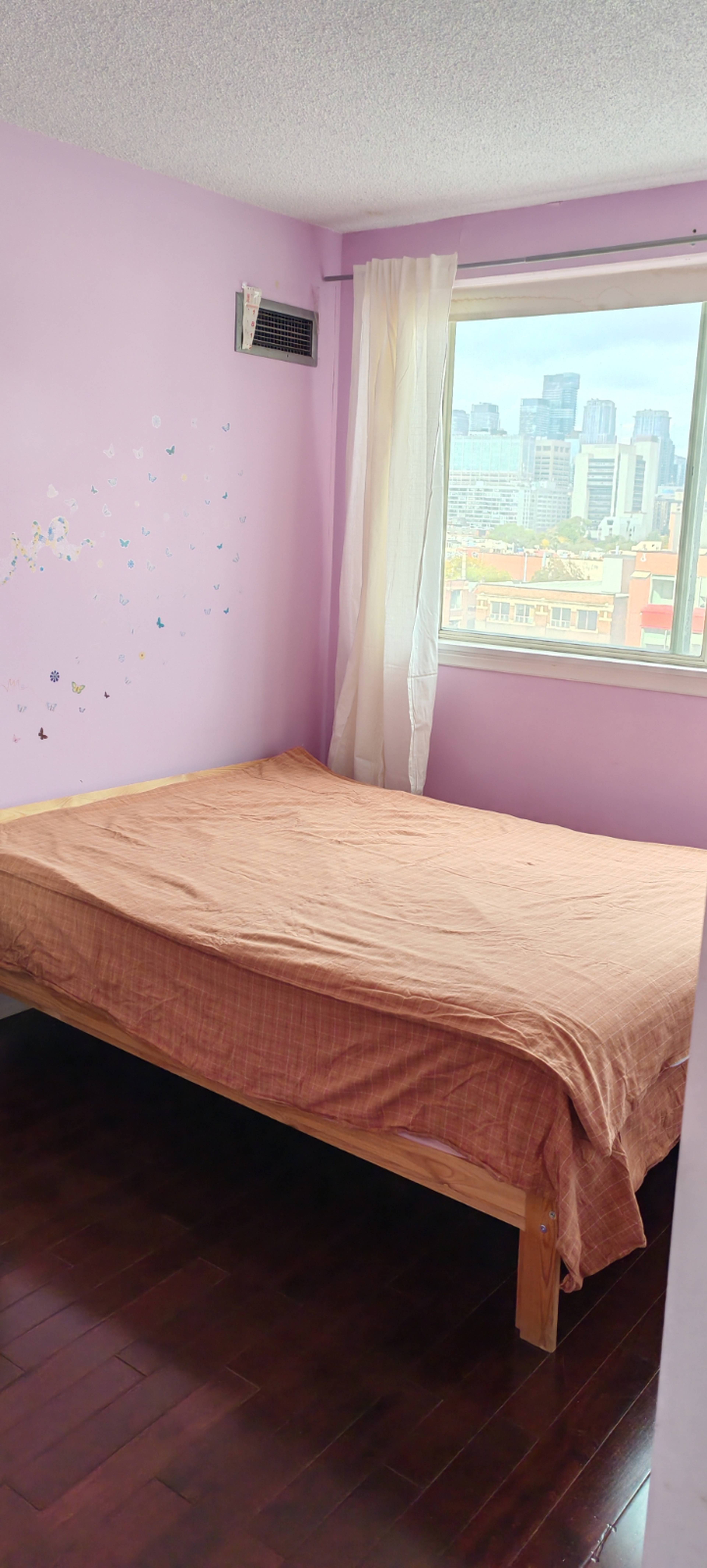 Room for rent $1,000 / month