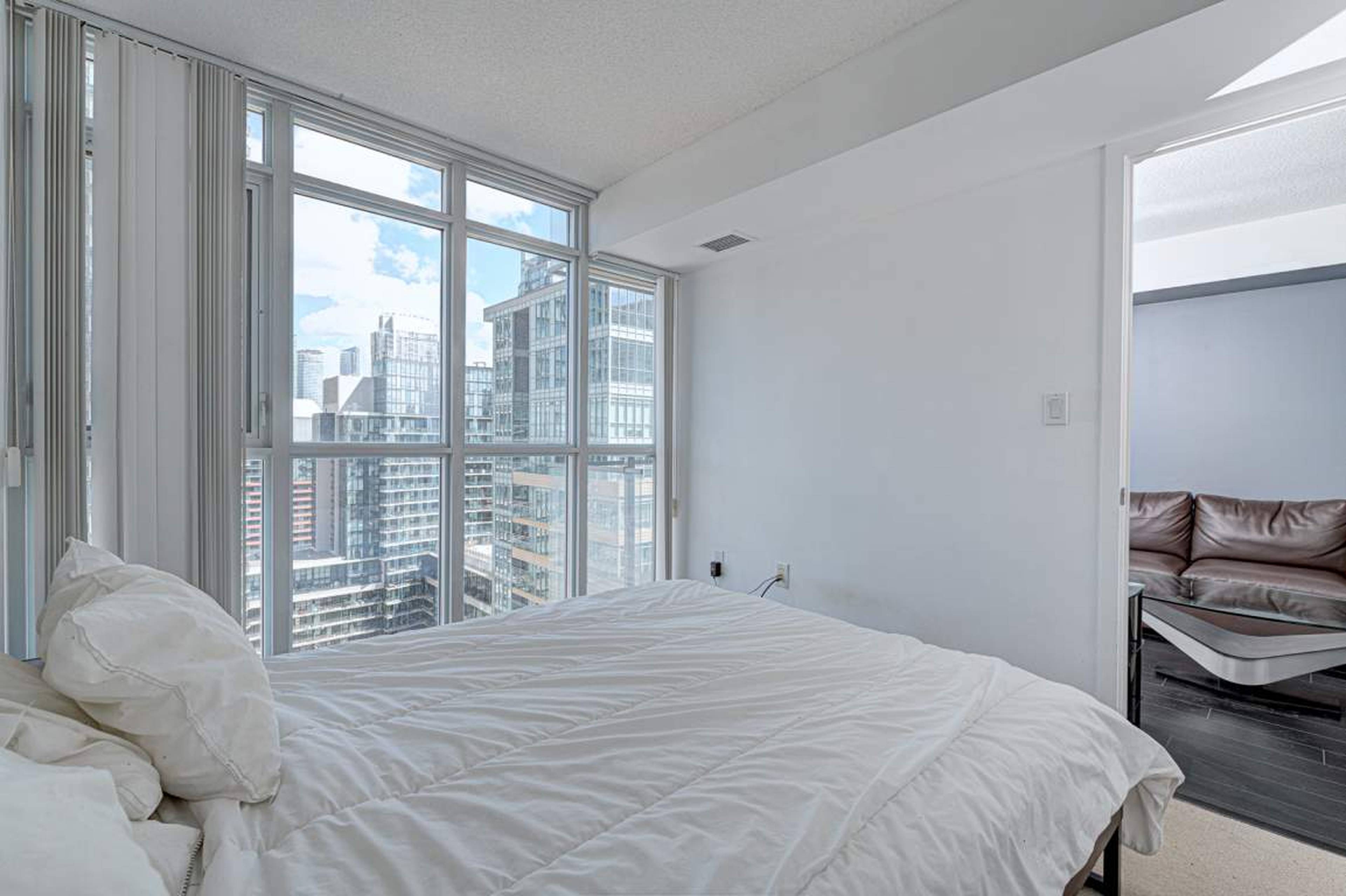 Room for rent $1,200 / month