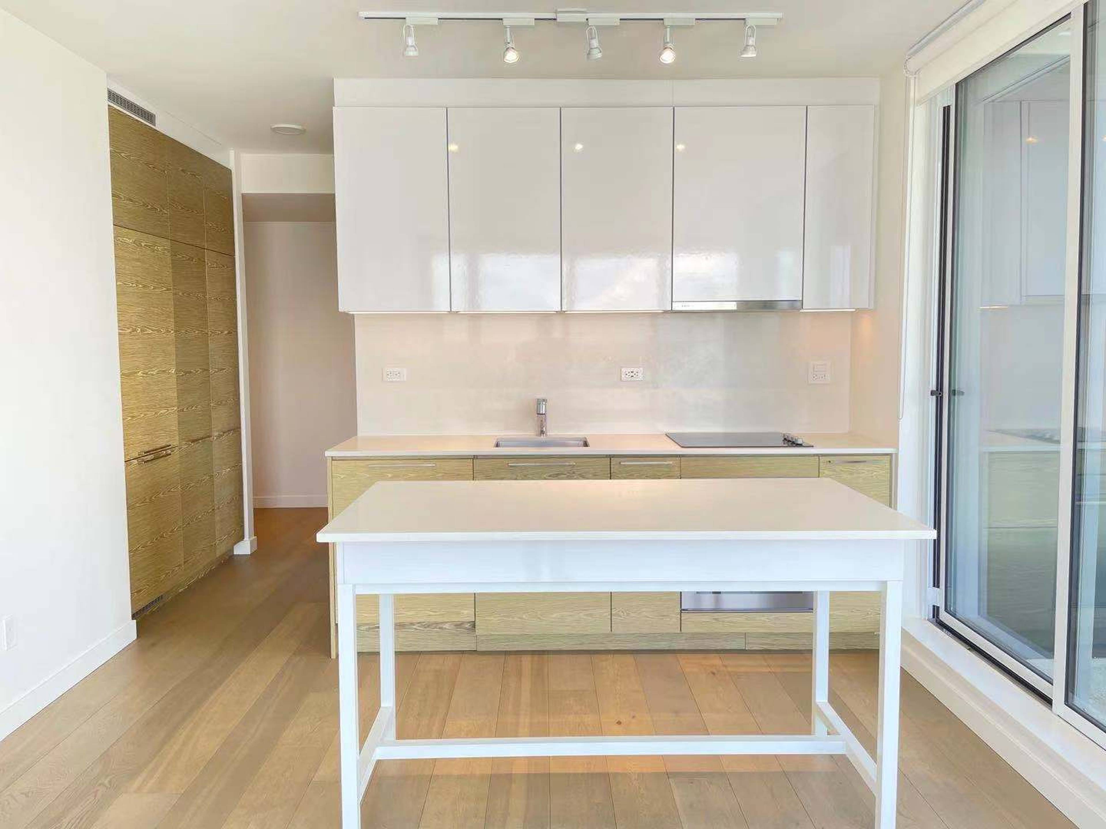 2 Bed  · 2 Bath for rent $2,000 / month