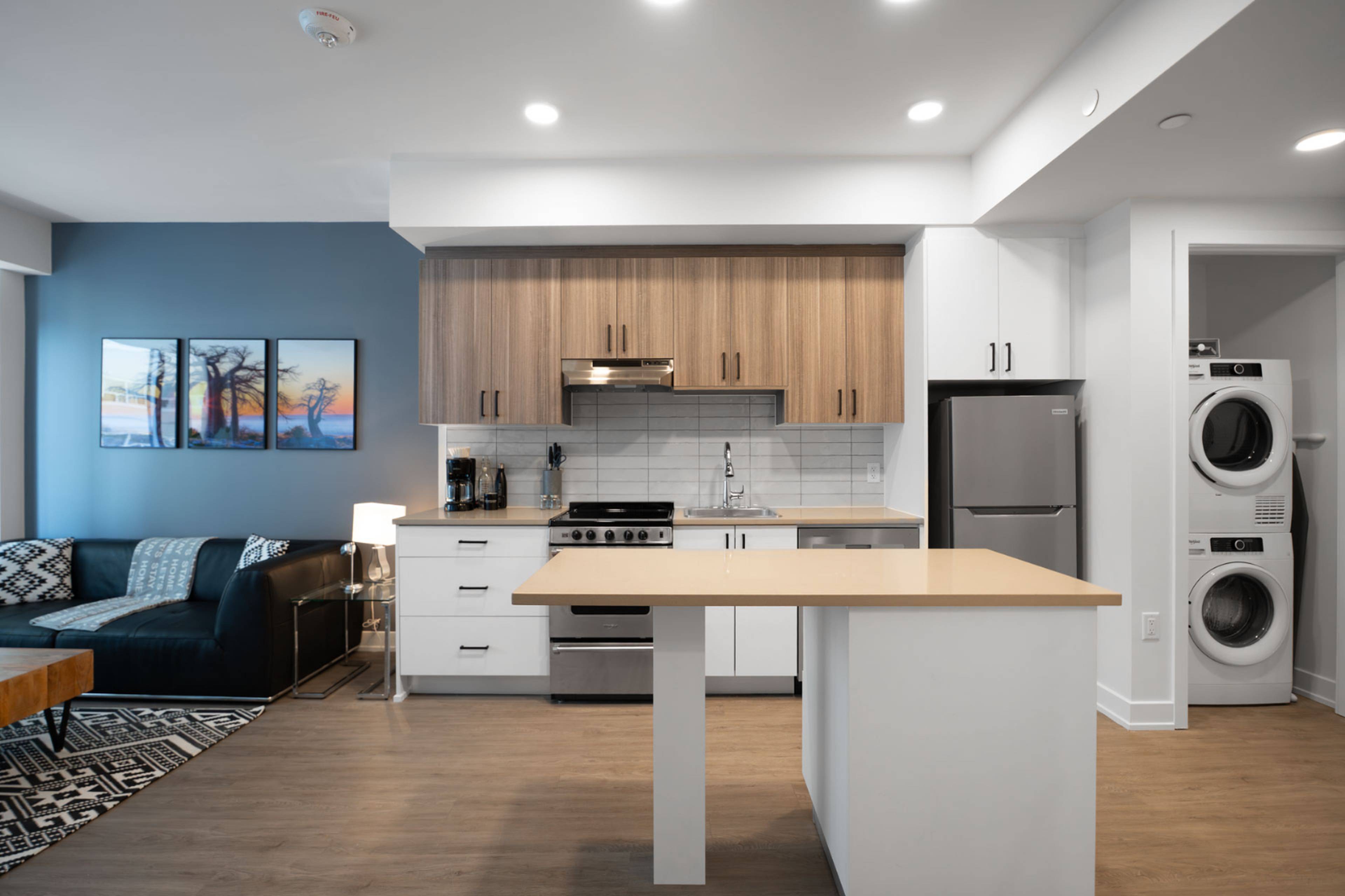 Chambre for rent $140+ / jour