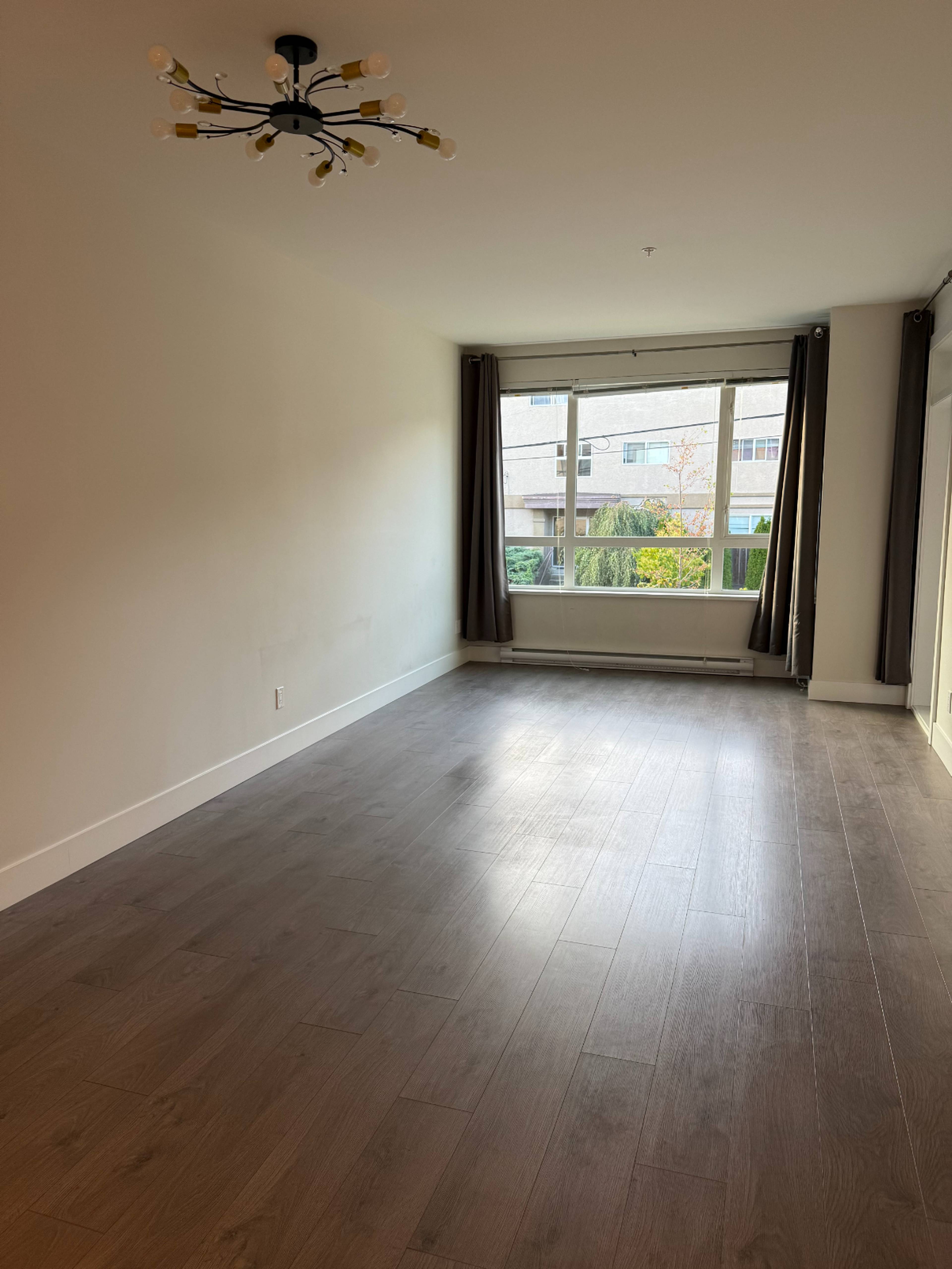 1 室  · 1 卫 for rent $2,250 / 月