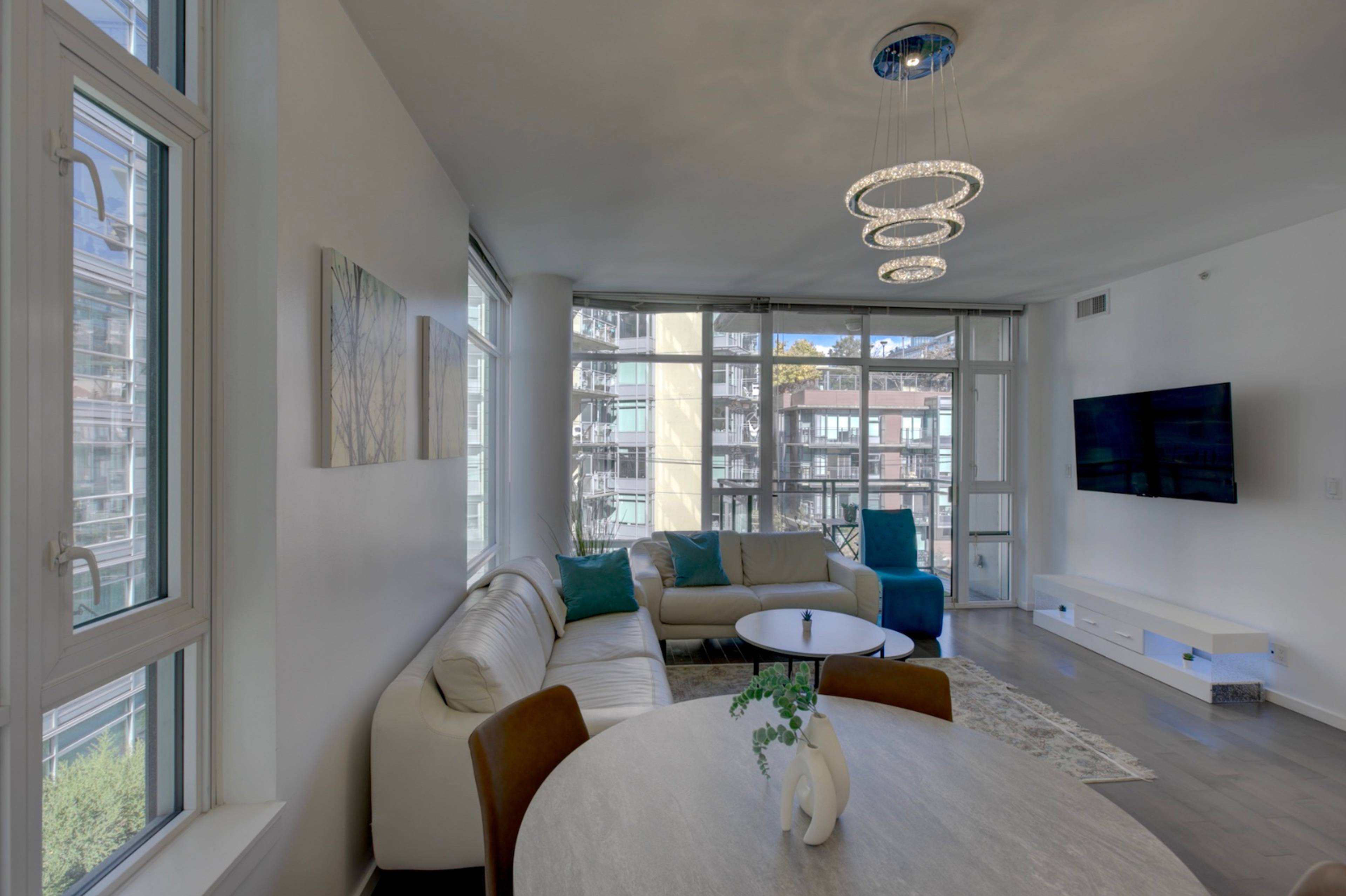 2 室  · 2 卫 for rent $5,500 / 月