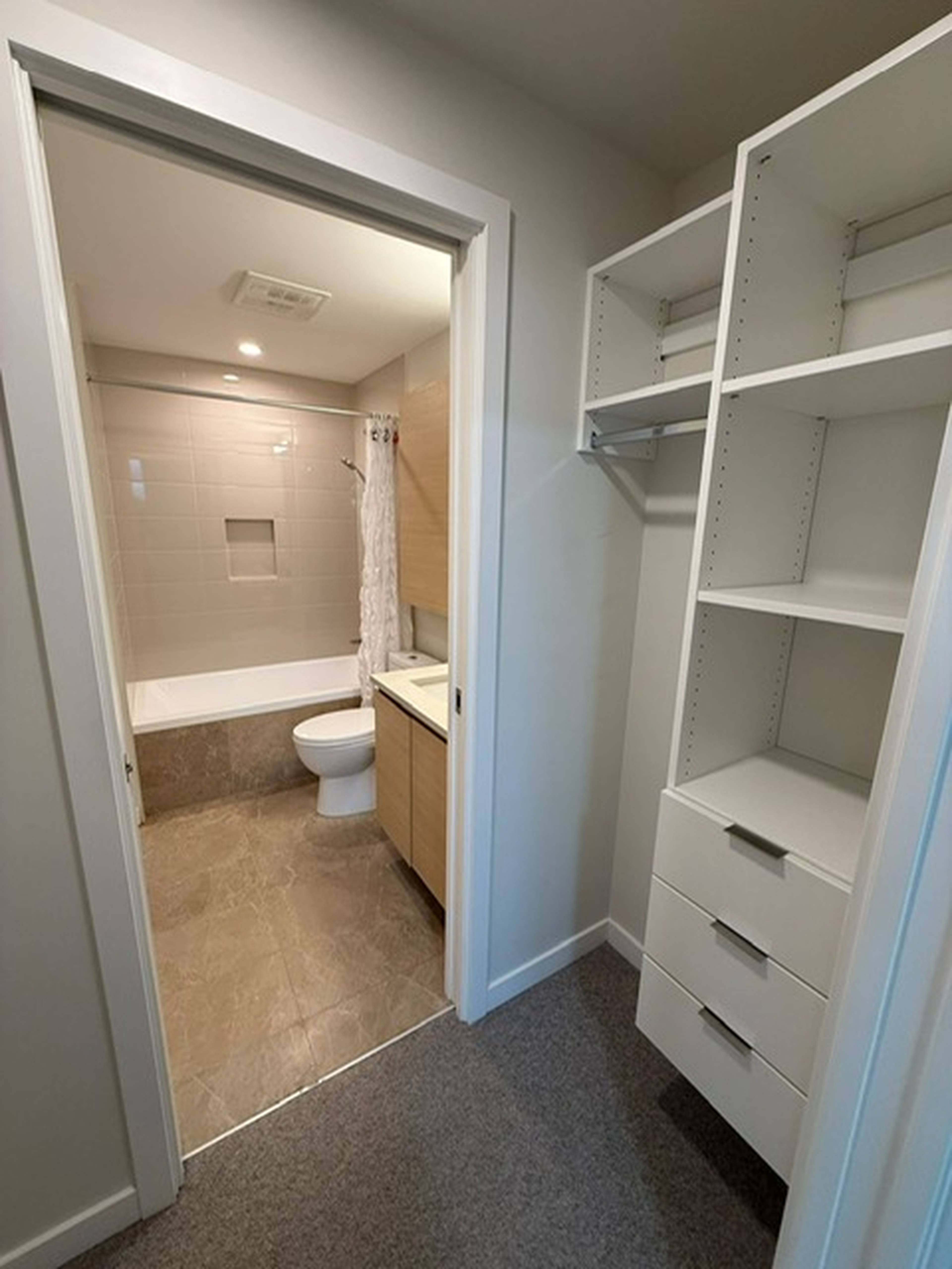 2 室  · 2 卫 for rent $3,500 / 月