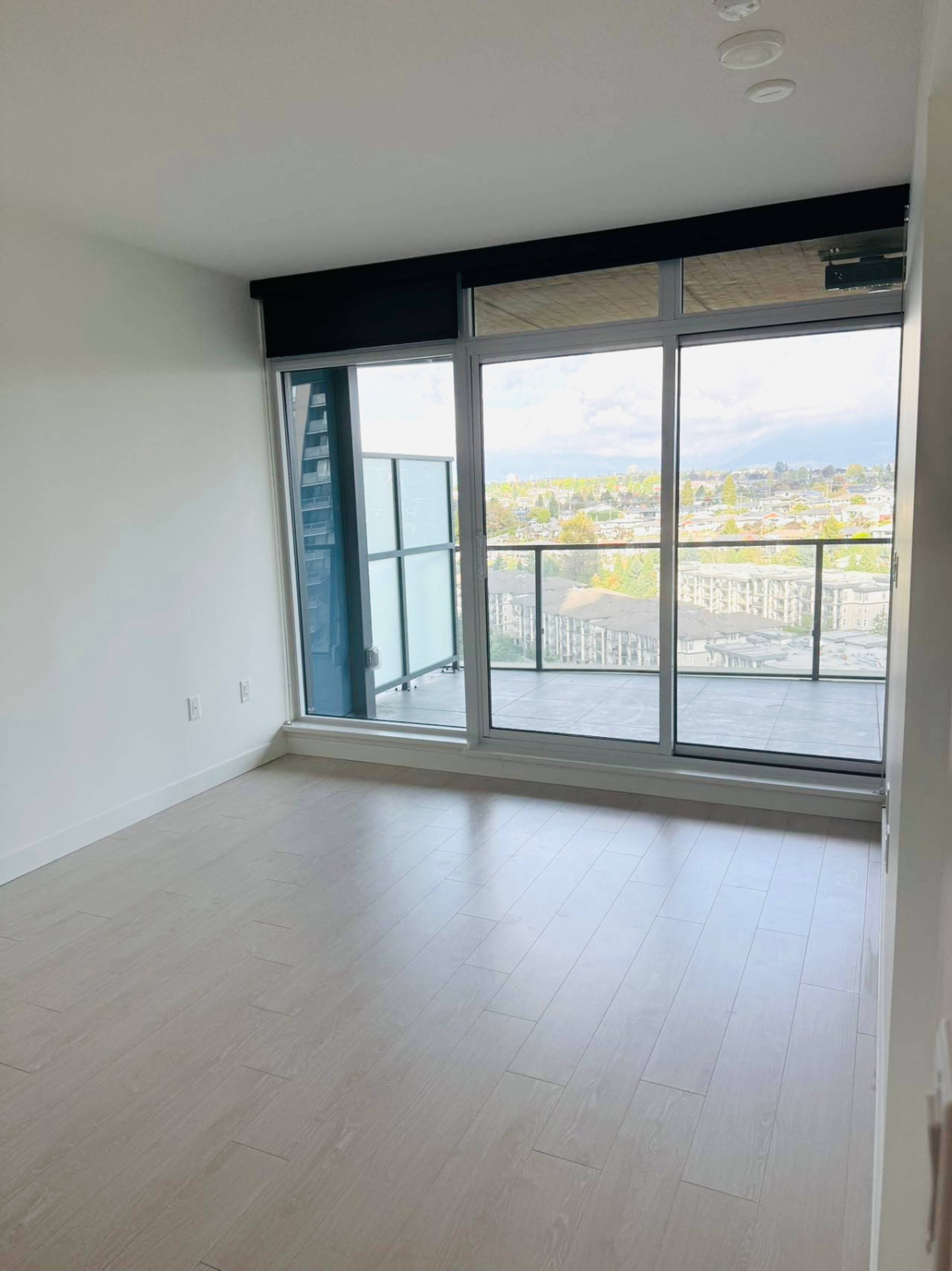 1 ch.  · 1 s. de bains for rent $2,500 / mois