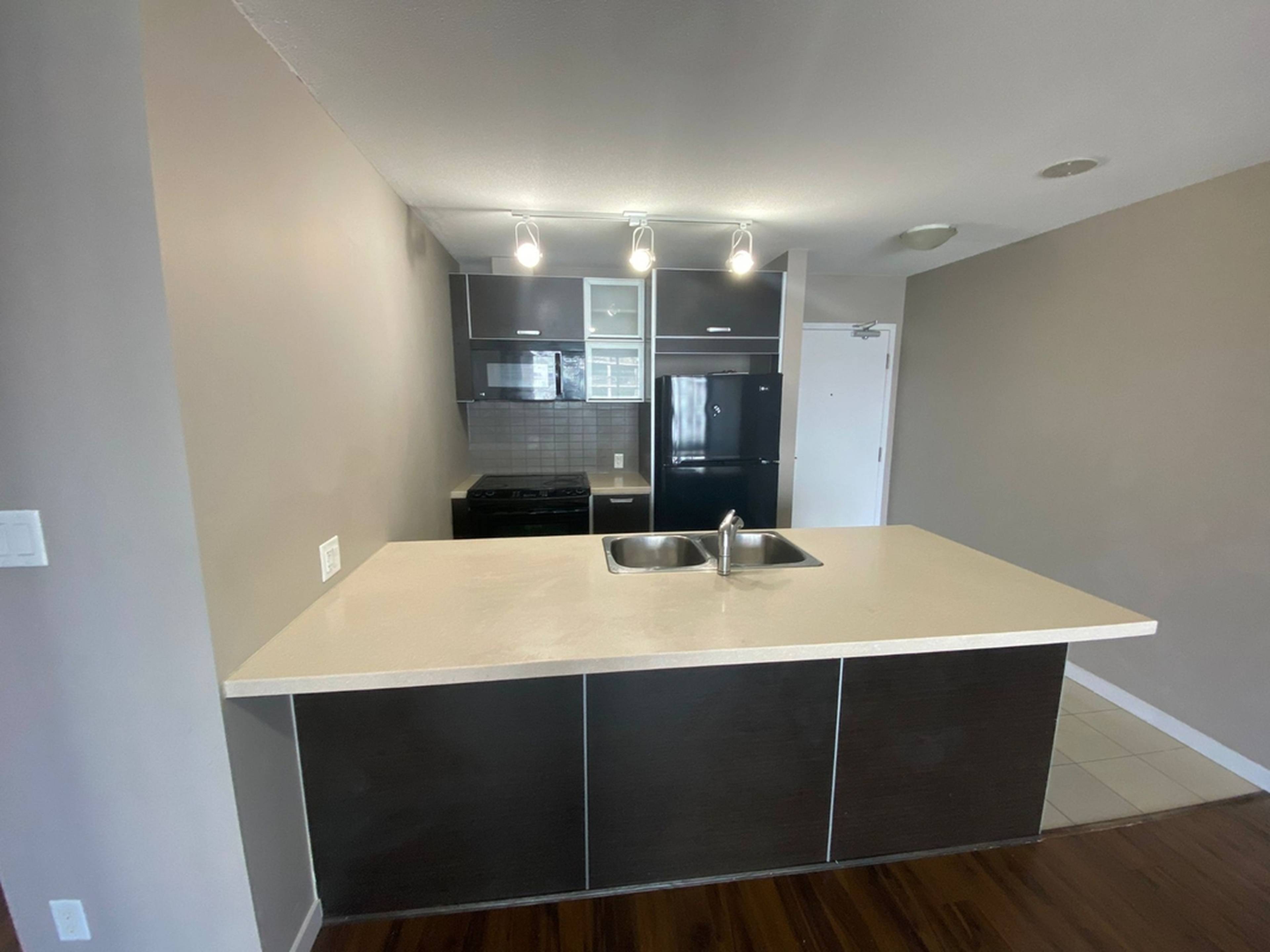 单间 for rent $1,100 / 月