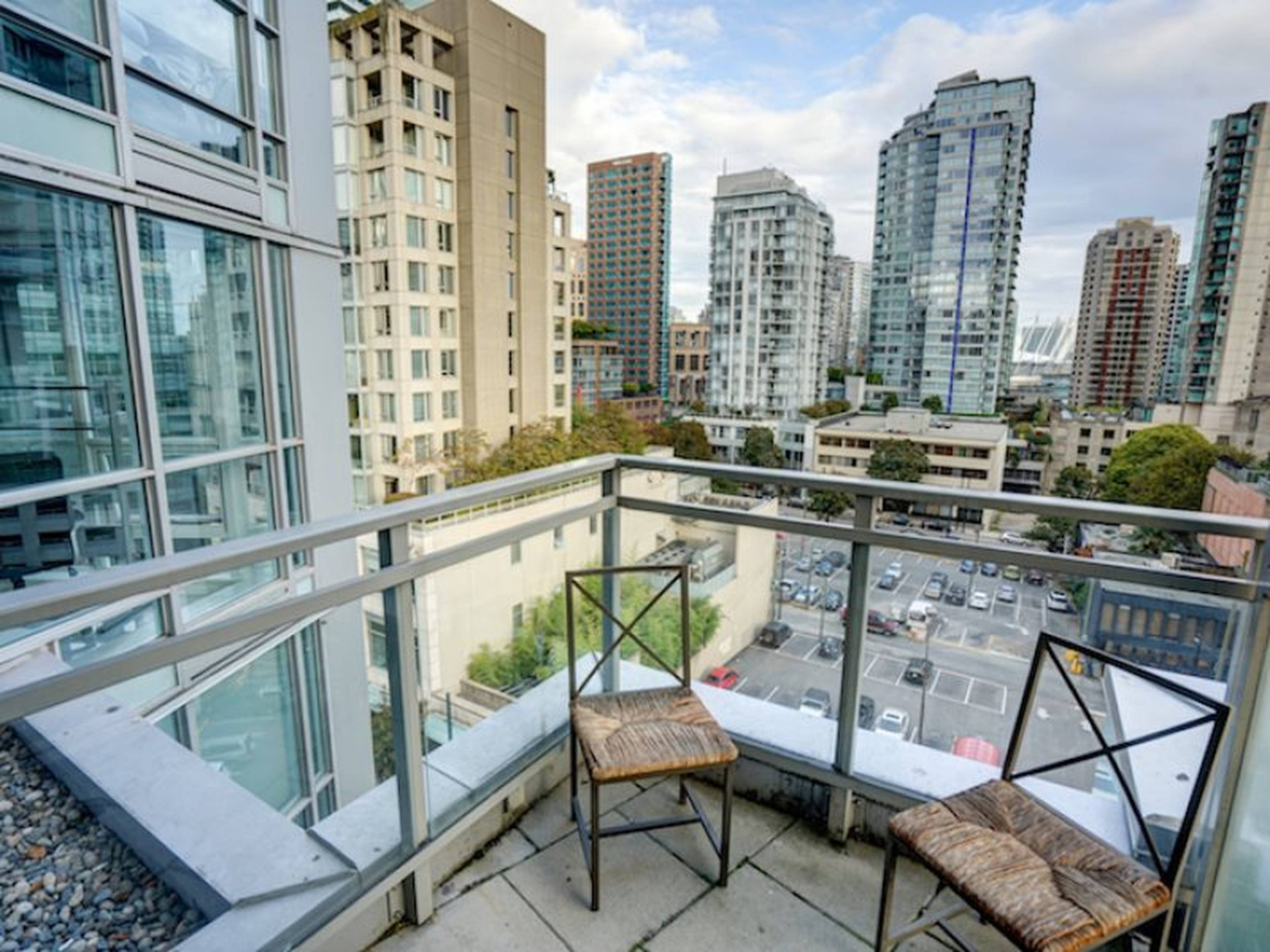 833 Seymour St 20
