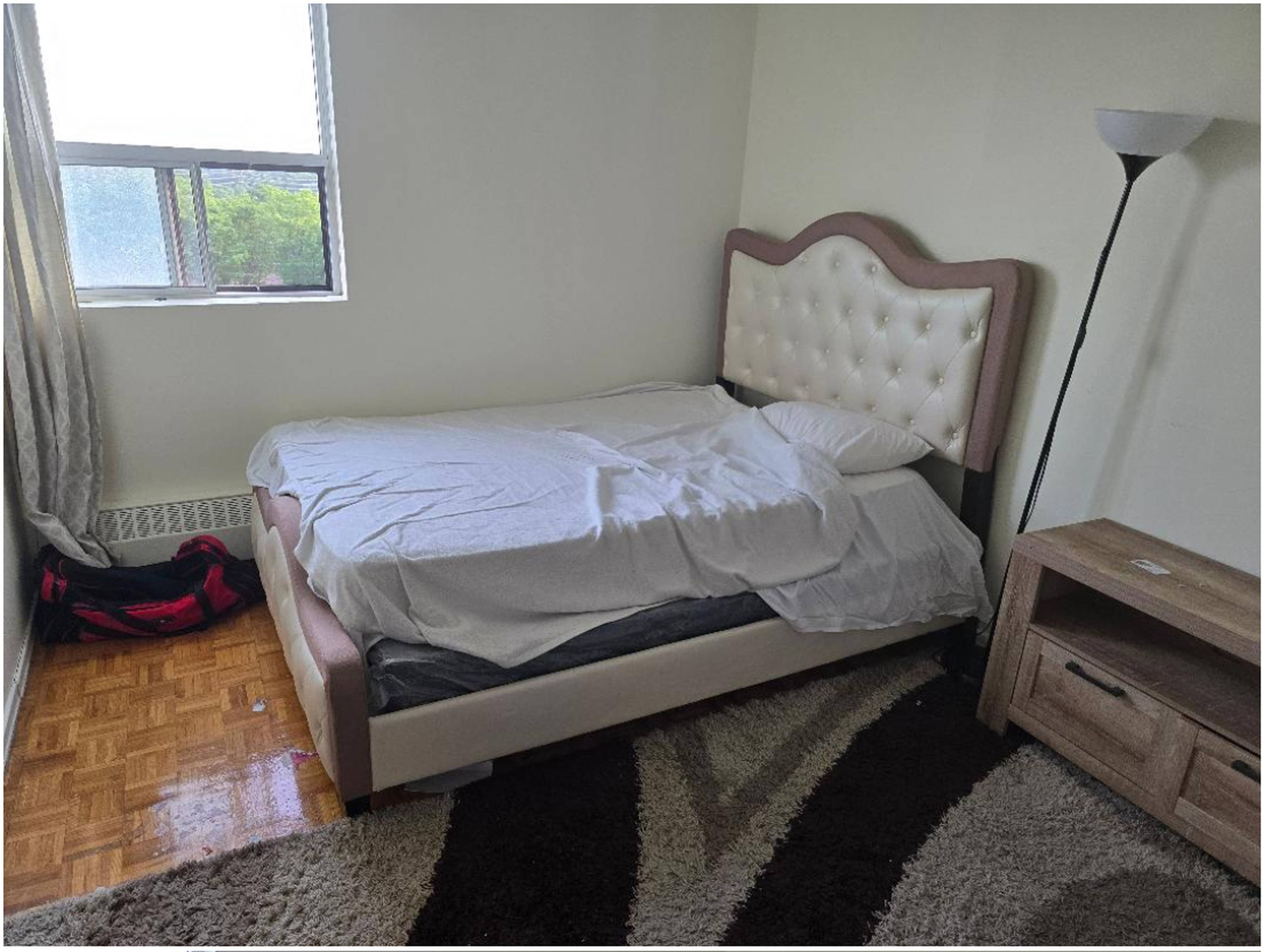 Room for rent $750 / month