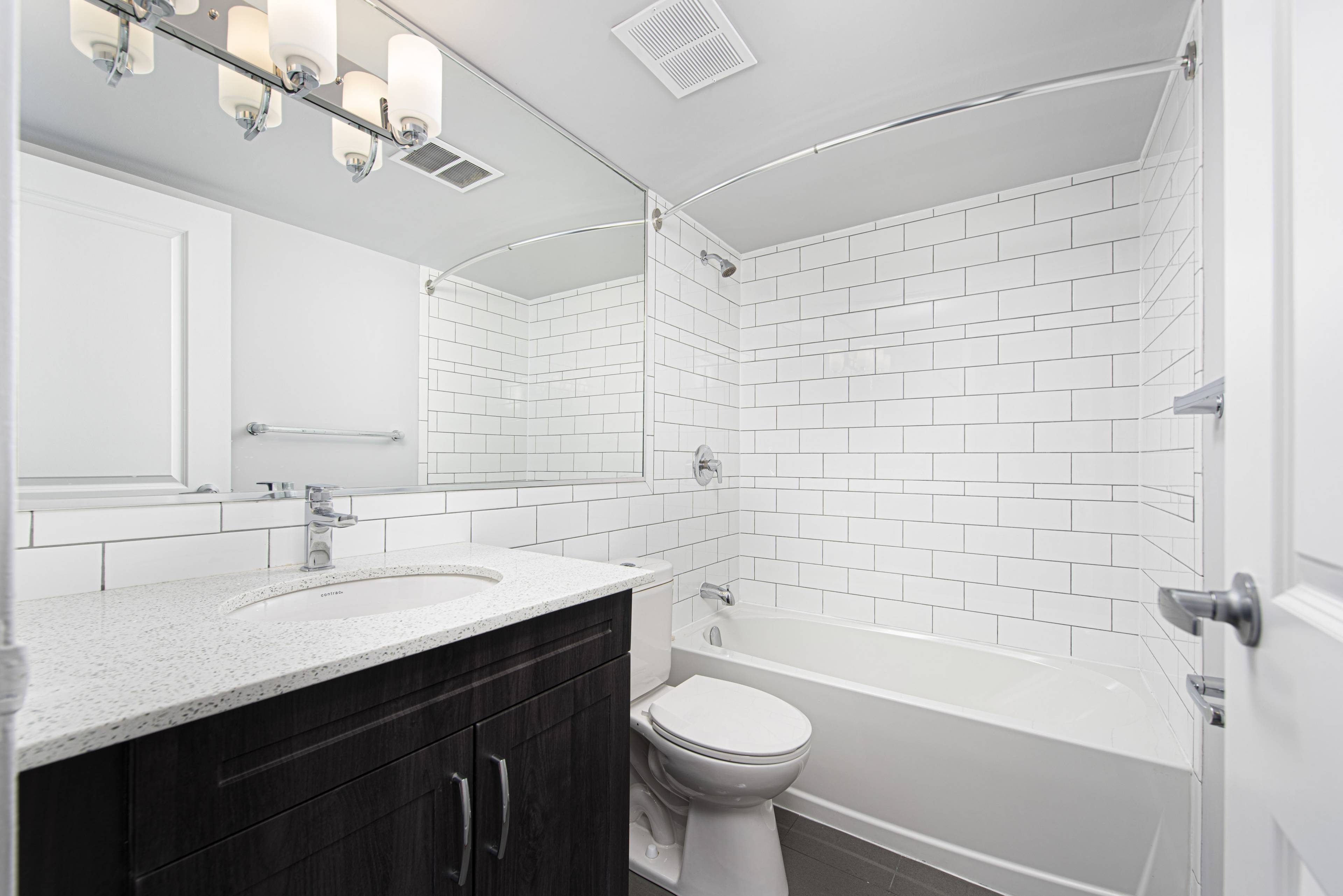 1 ch.  · 1 s. de bains for rent $2,111+ / mois