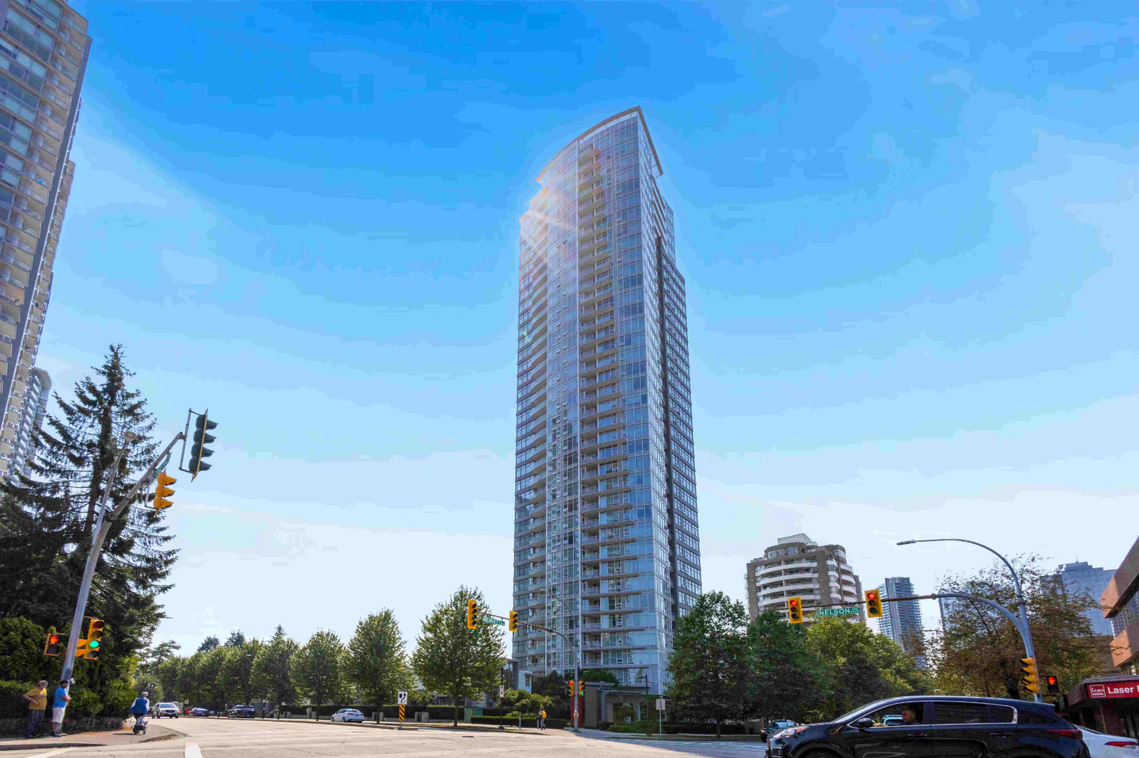 2 ch.  · 2 s. de bains for rent $2,900 / mois