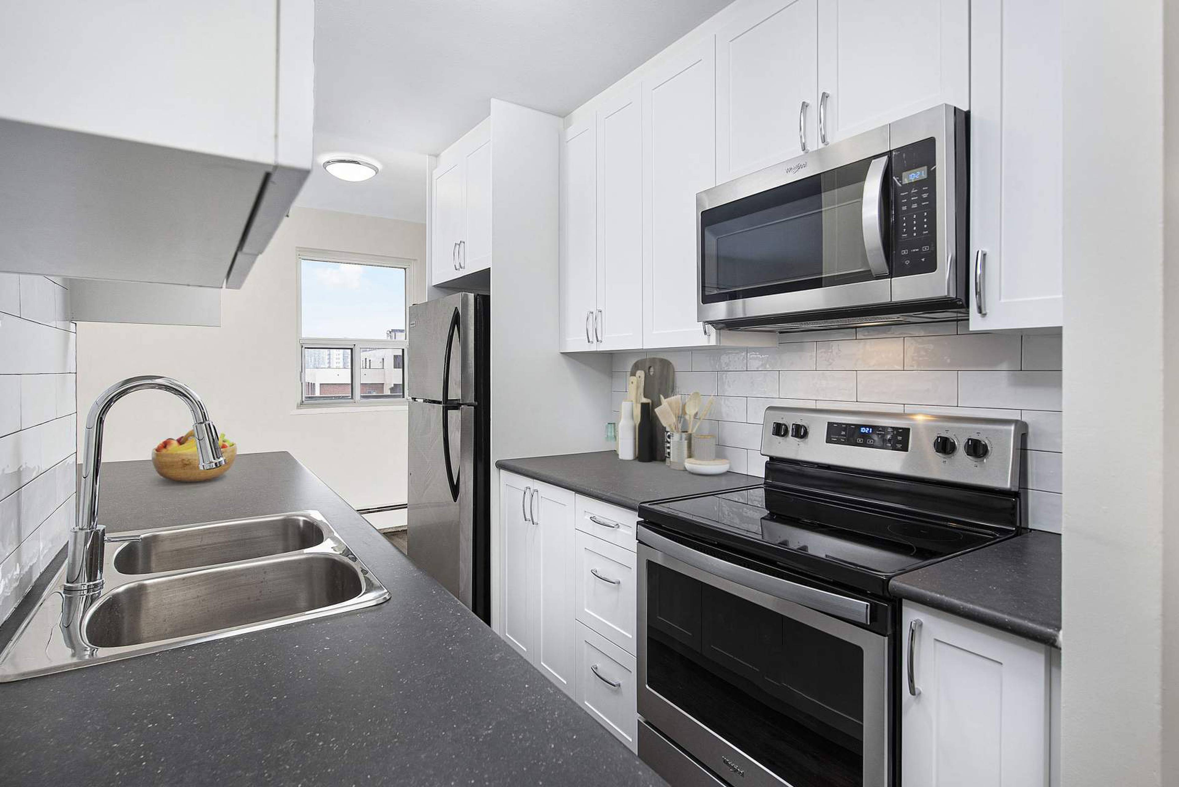 1 室  · 1 卫 for rent $1,724+ / 月