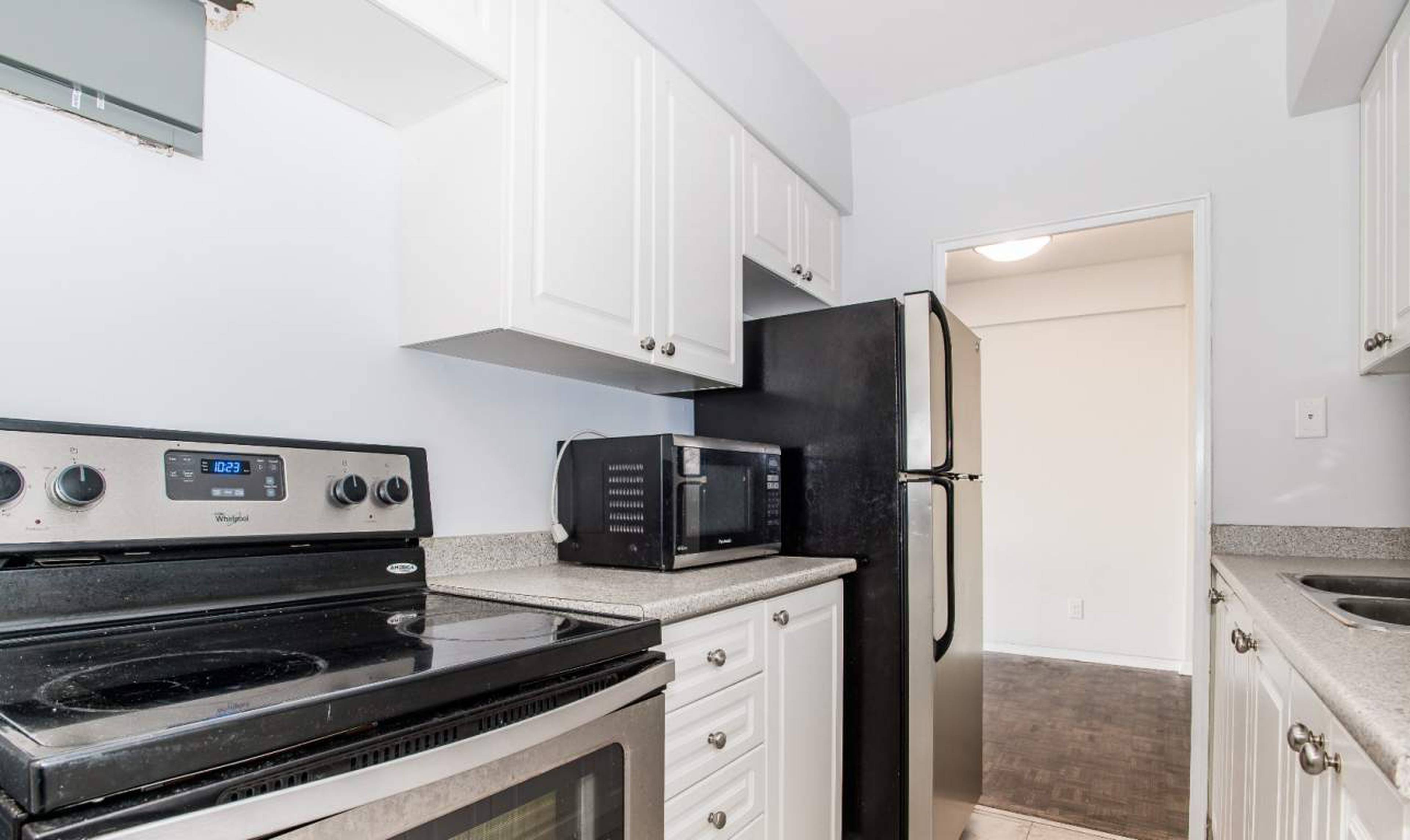 2 室  · 1 卫 for rent $2,025+ / 月