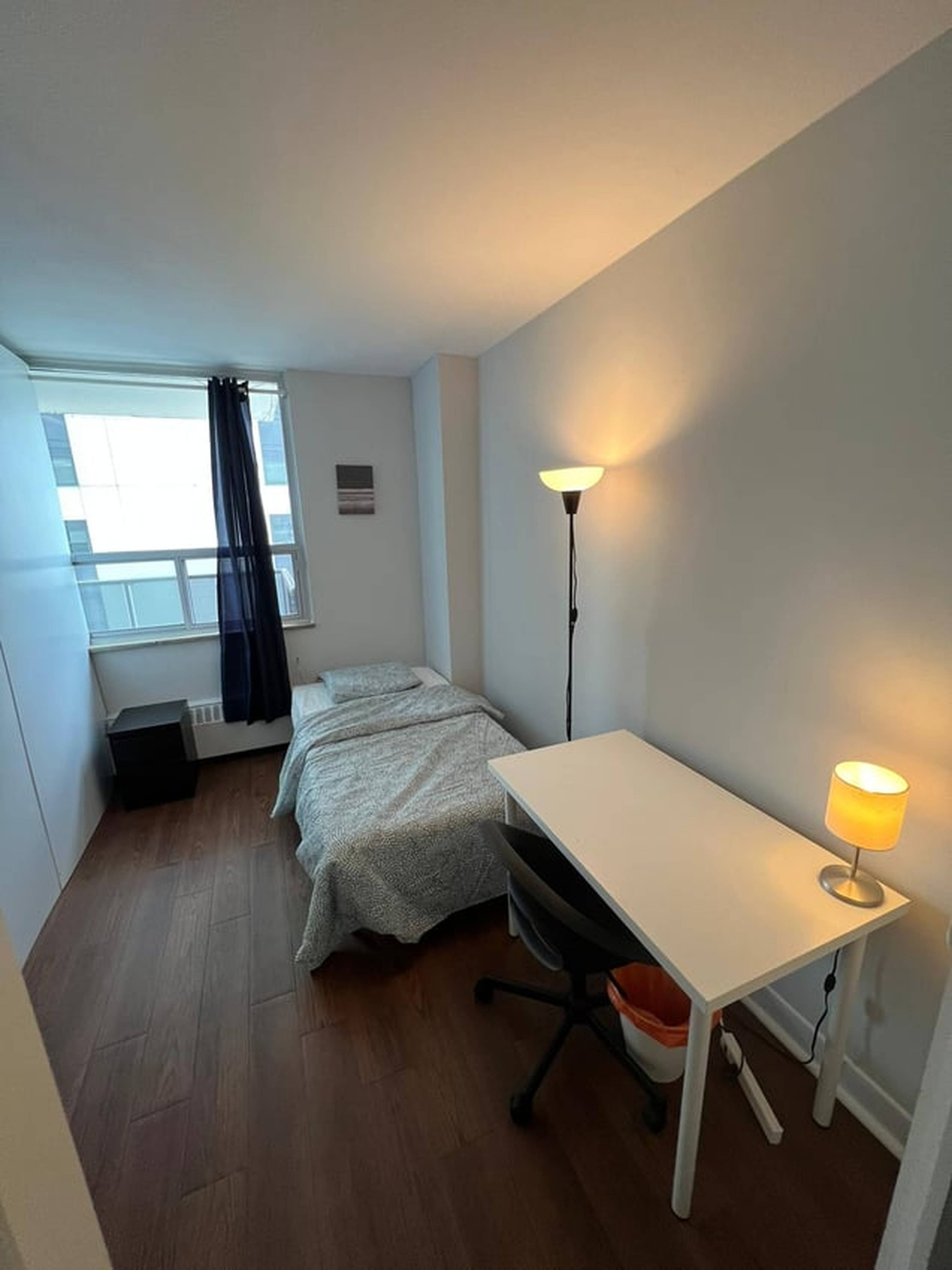 Room for rent $900 / month