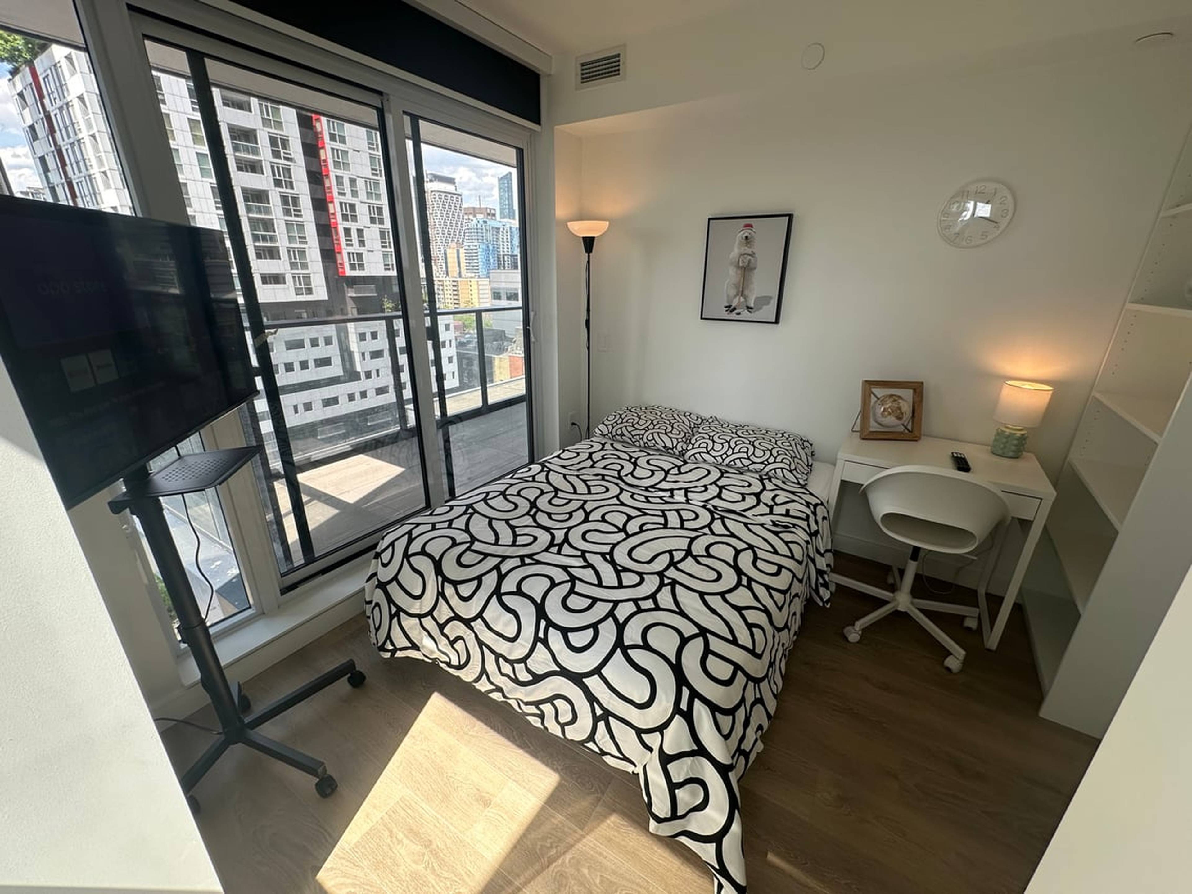 Room for rent $1,180 / month