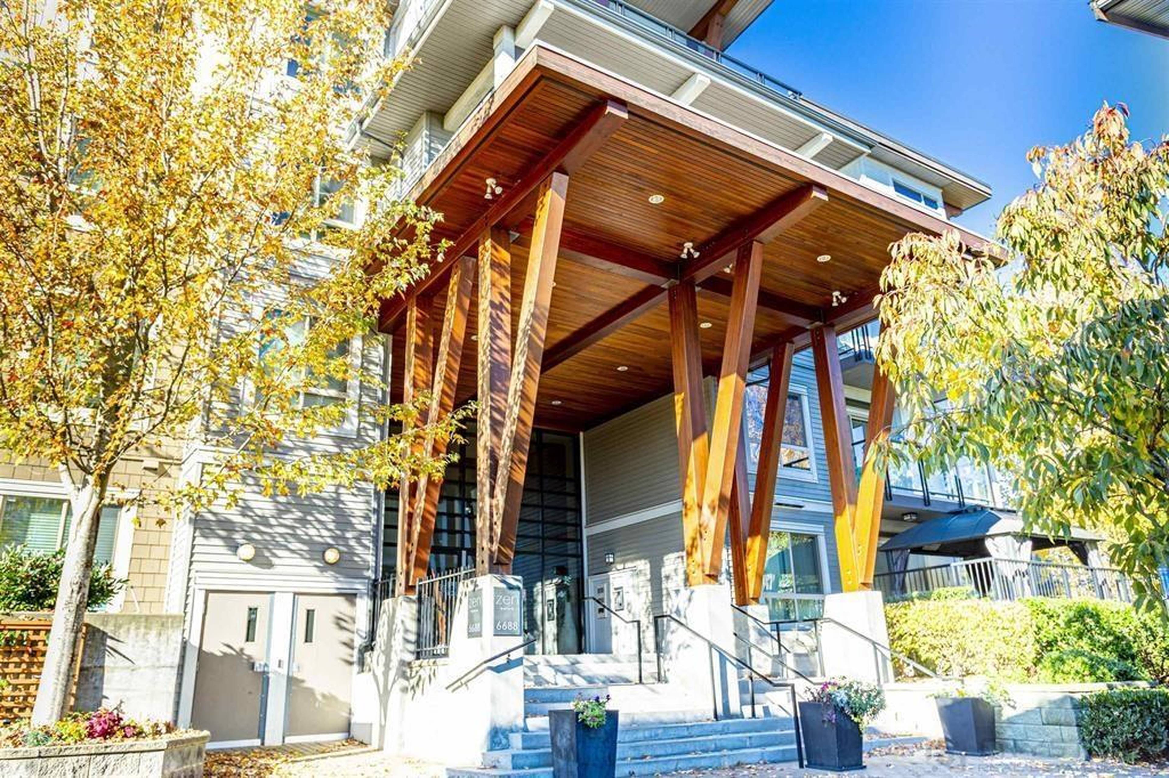 2 ch.  · 2 s. de bains for rent $2,650 / mois