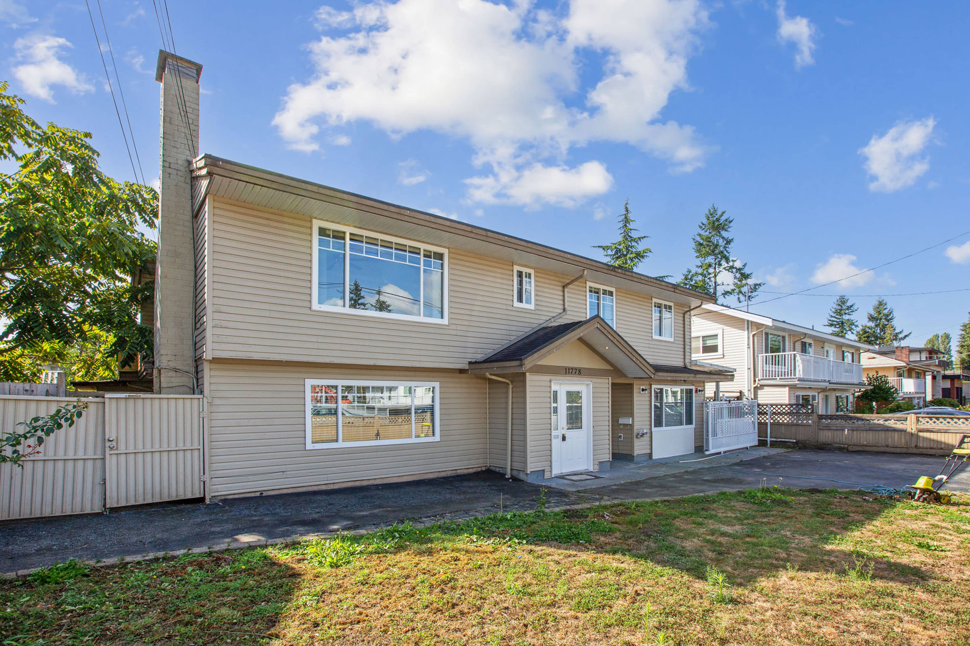 3 ch.  · 6 s. de bains for rent $2,800 / mois