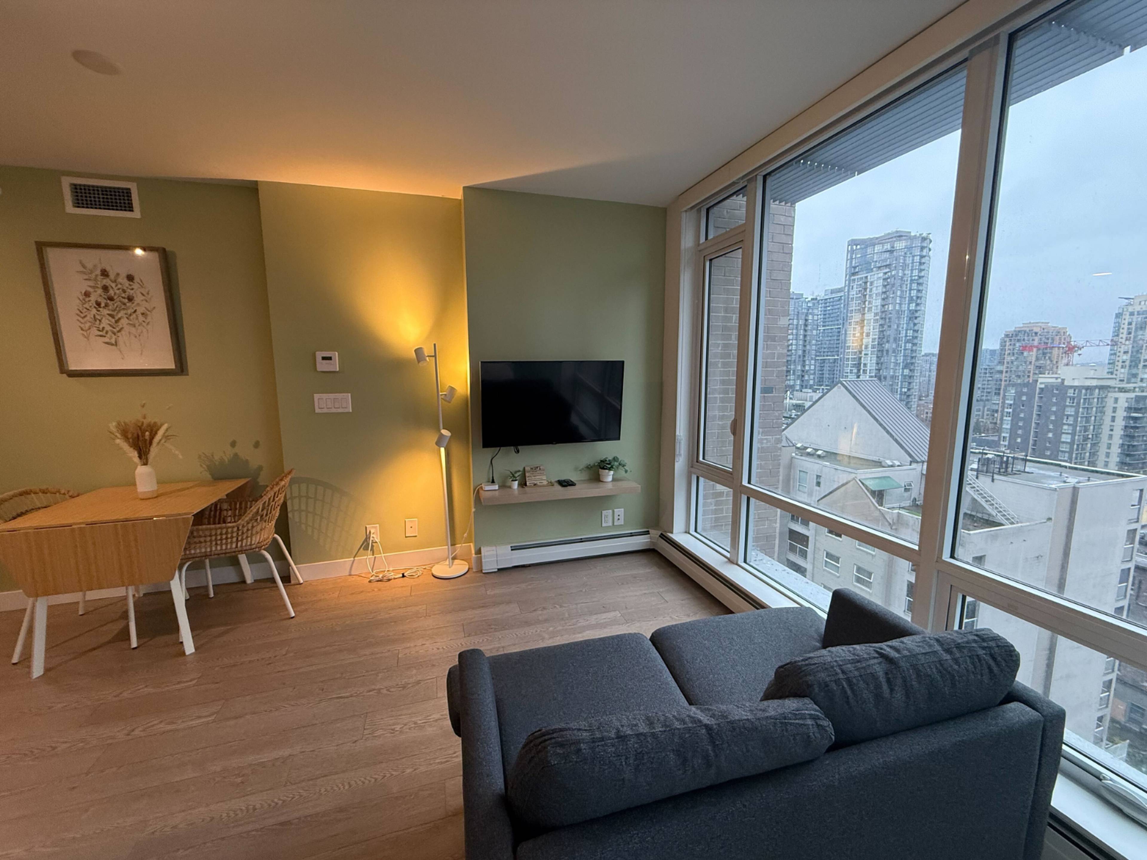 1 ch.  · 1 s. de bains for rent $3,350 / mois