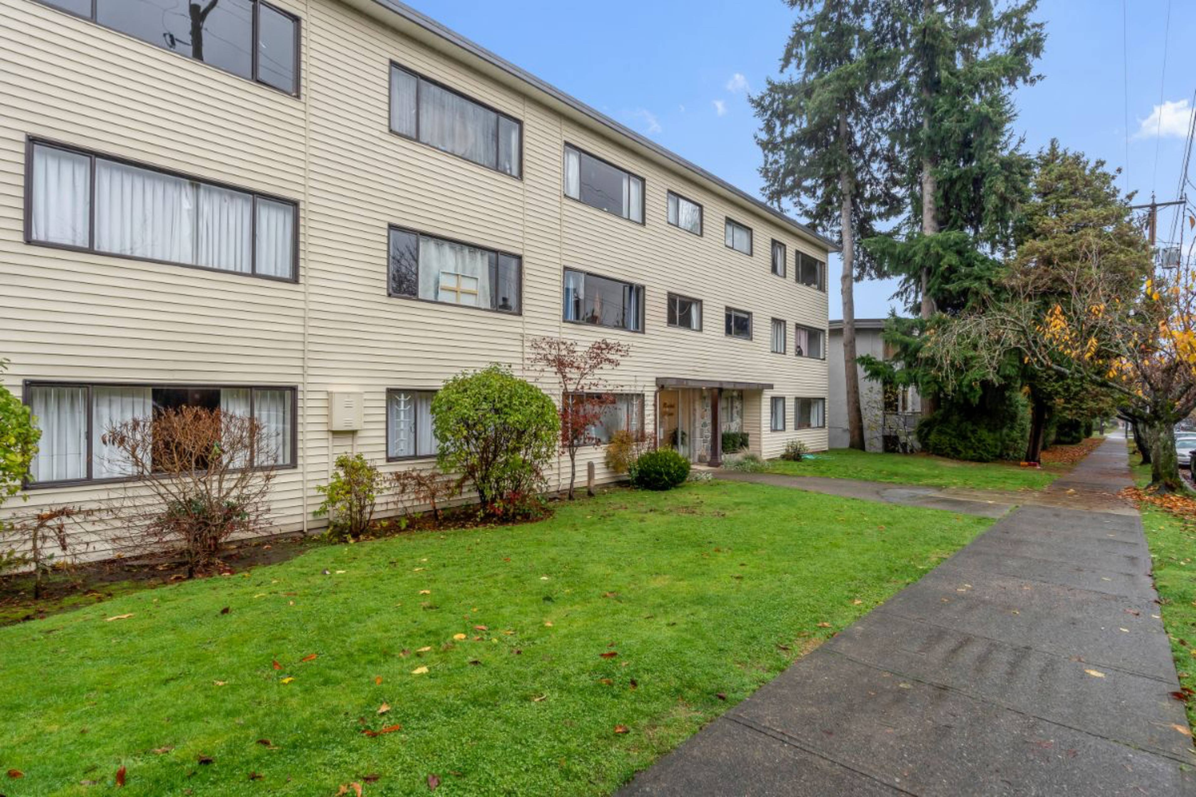 单身公寓  · 1 卫 for rent $1,700 / 月